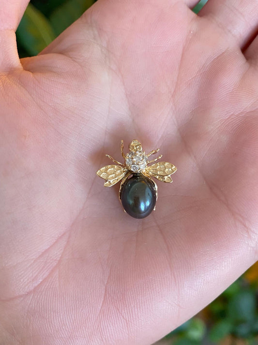 Vintage Solid 14k Yellow Gold Diamonds Grey Pearl Bee Slide Charm