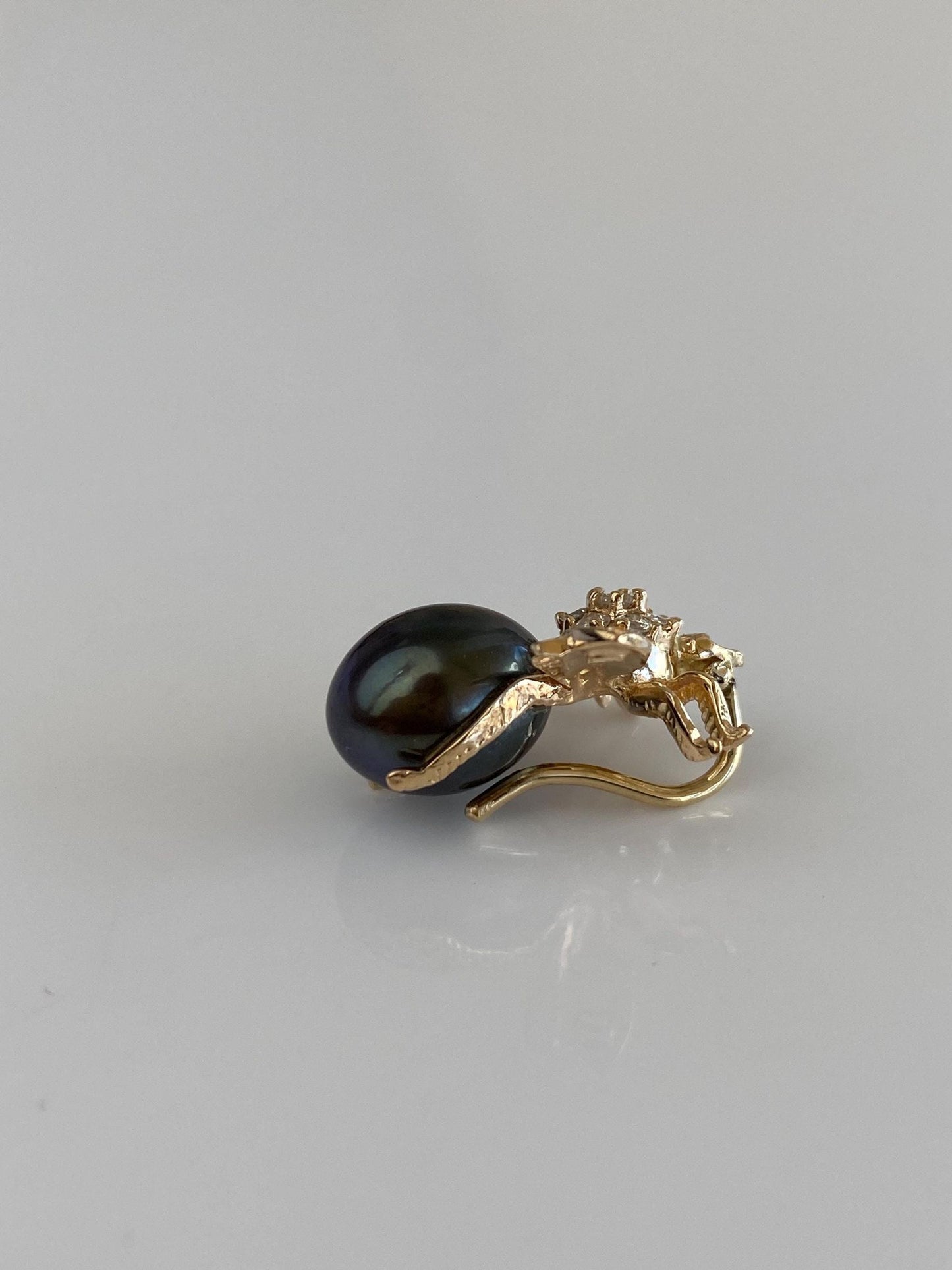 Vintage Solid 14k Yellow Gold Diamonds Grey Pearl Bee Slide Charm