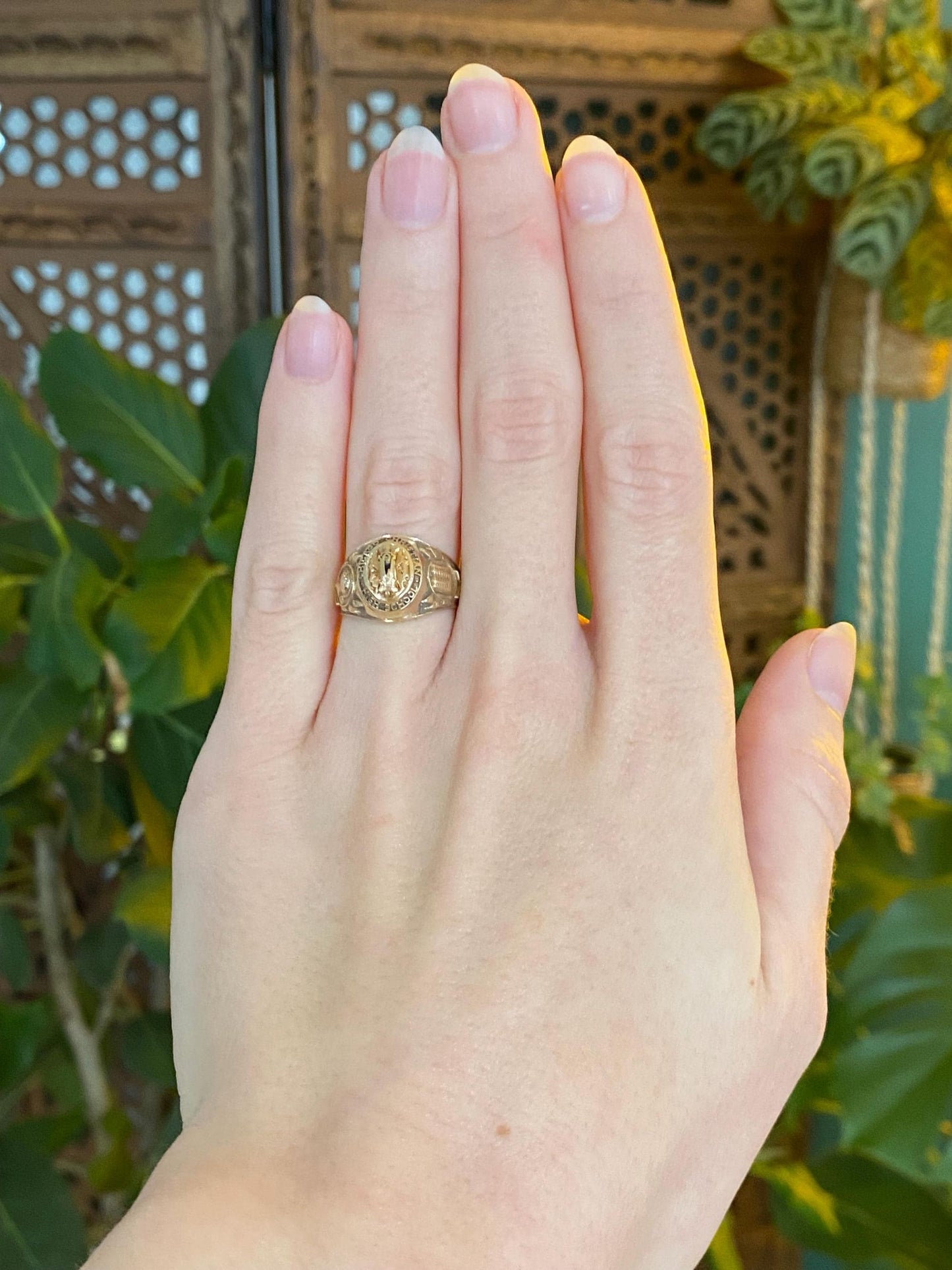 Vintage Solid 10k Yellow Gold Chicago Christian 1967 Class Ring - Size 5