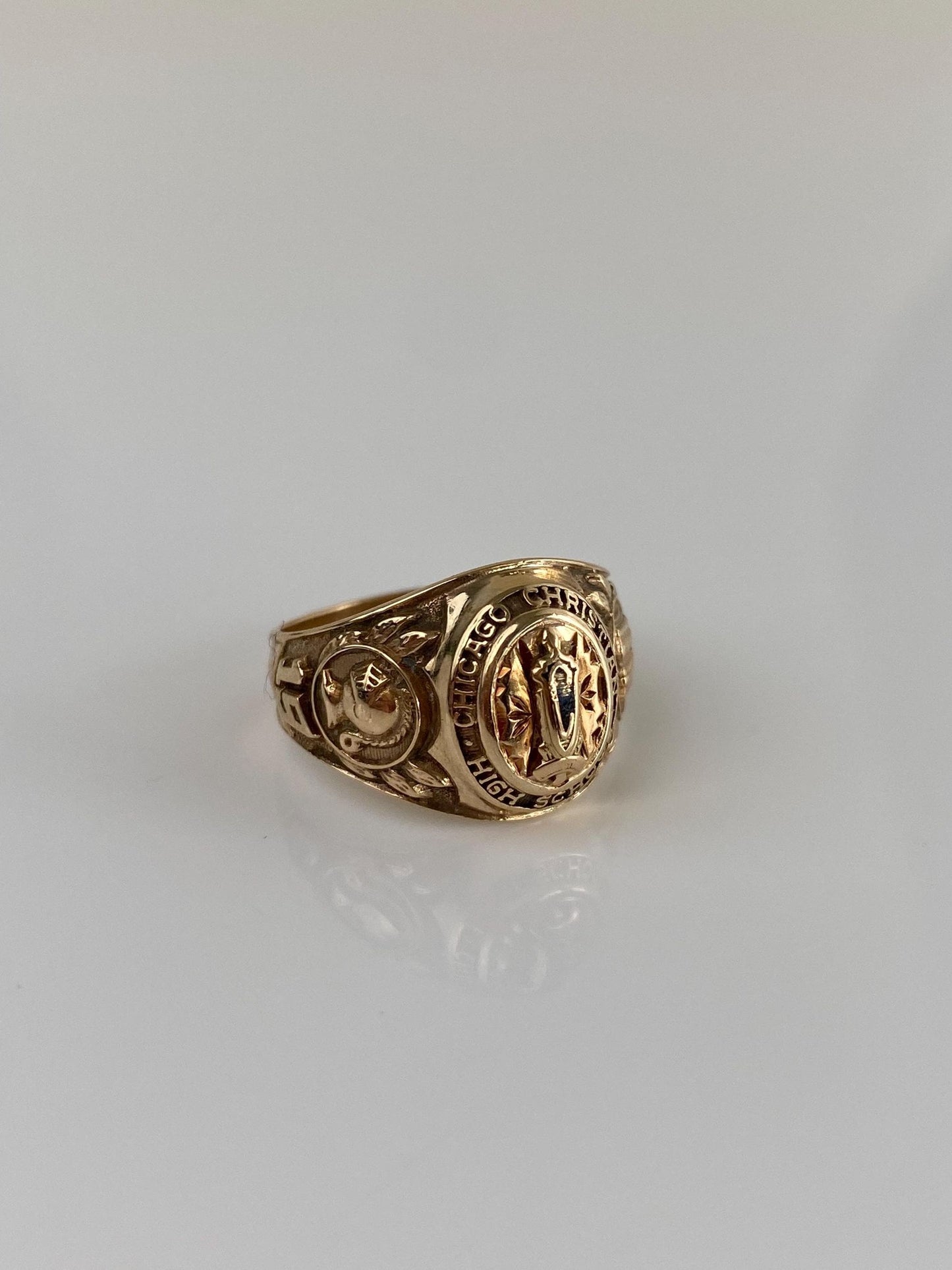 Vintage Solid 10k Yellow Gold Chicago Christian 1967 Class Ring - Size 5