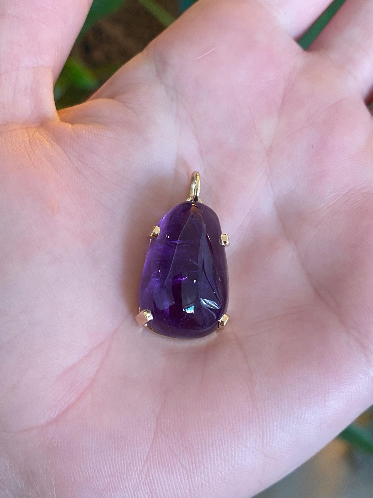 Vintage Solid 14k Yellow Gold Freeform Amethyst Tumbled Stone Charm