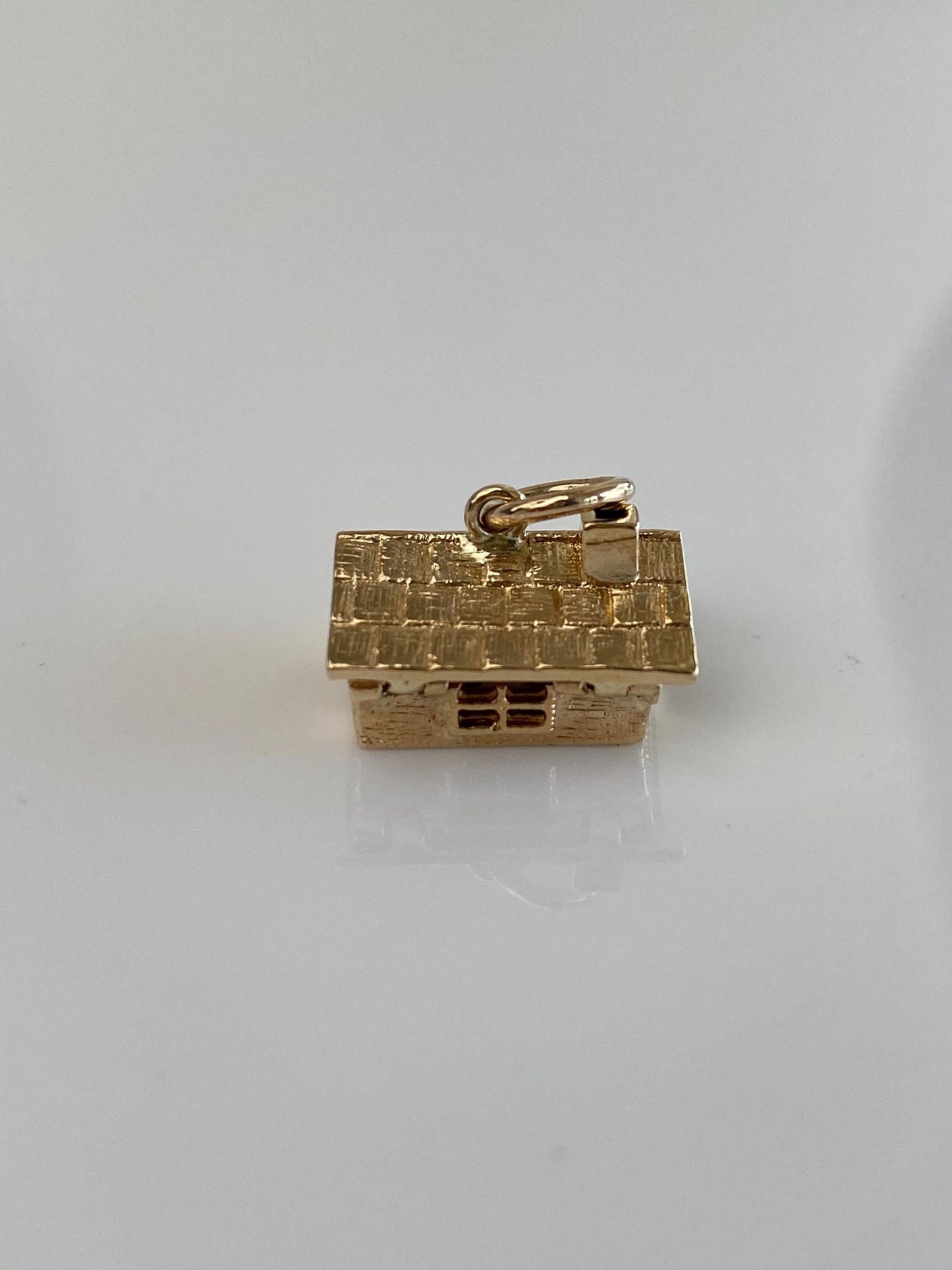 Vintage Solid 10k Yellow Gold Articulated House Cabin Charm