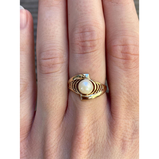 Vintage Solid 14k Yellow Gold Pearl Ring - Size 5.75