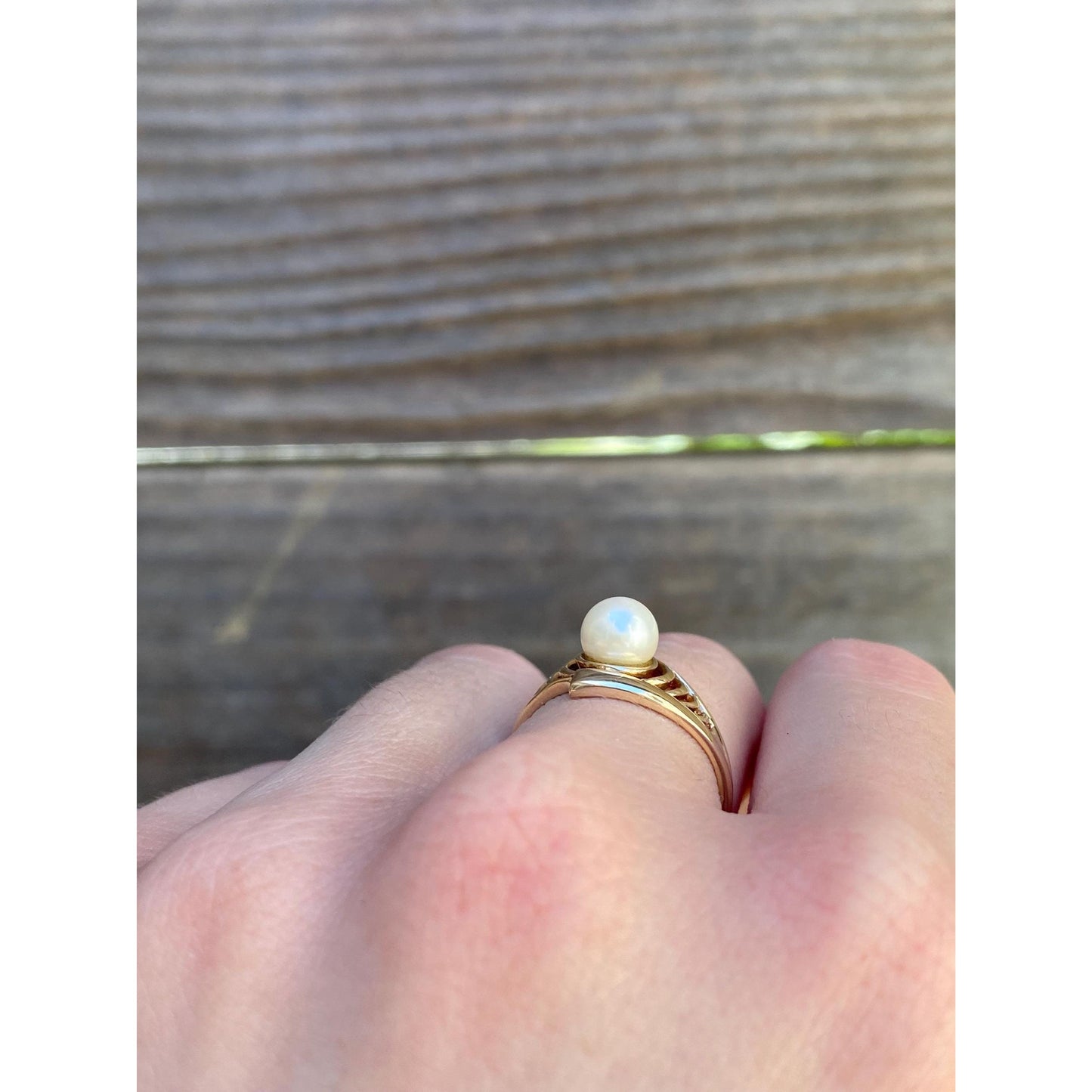 Vintage Solid 14k Yellow Gold Pearl Ring - Size 5.75
