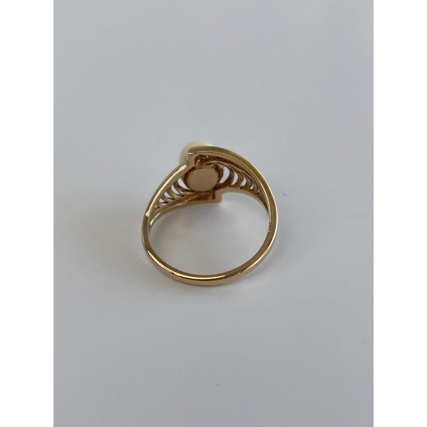 Vintage Solid 14k Yellow Gold Pearl Ring - Size 5.75