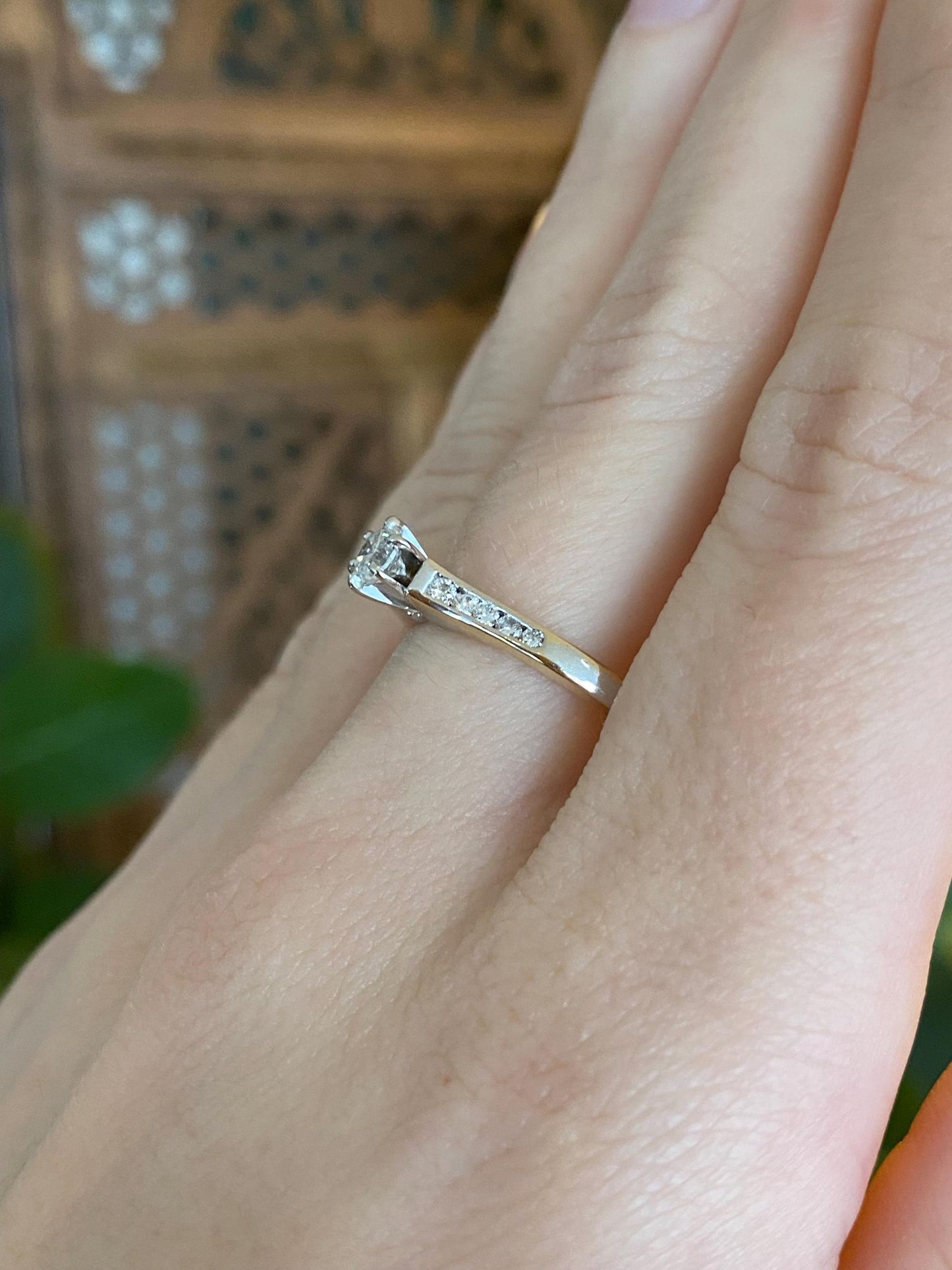 Vintage Solid 14k White & Yellow Gold Diamond Ring - Size 8.25