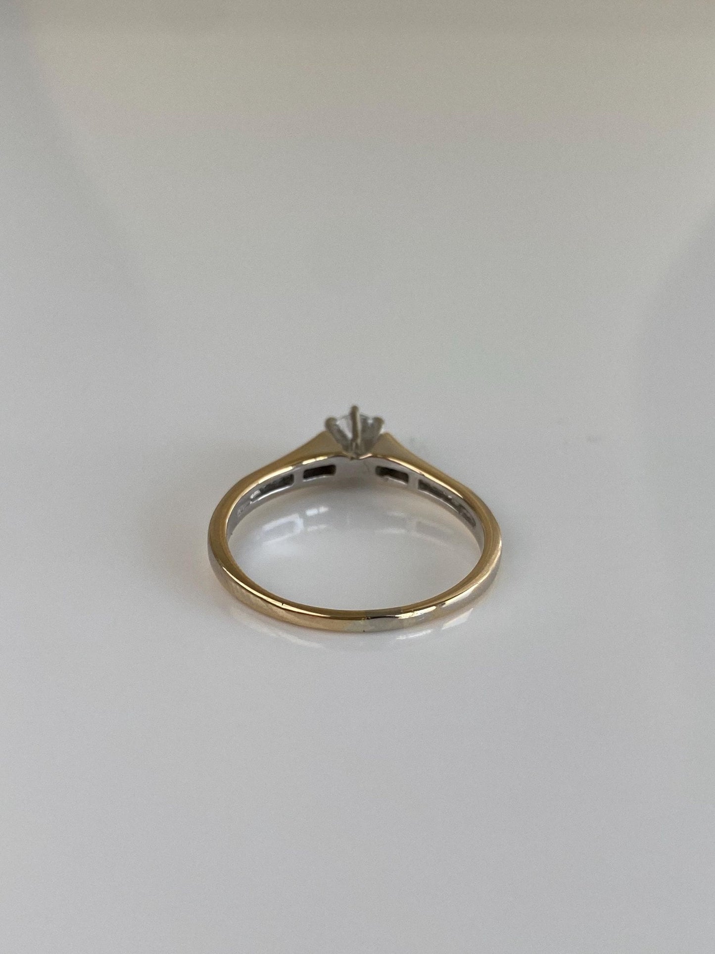 Vintage Solid 14k White & Yellow Gold Diamond Ring - Size 8.25