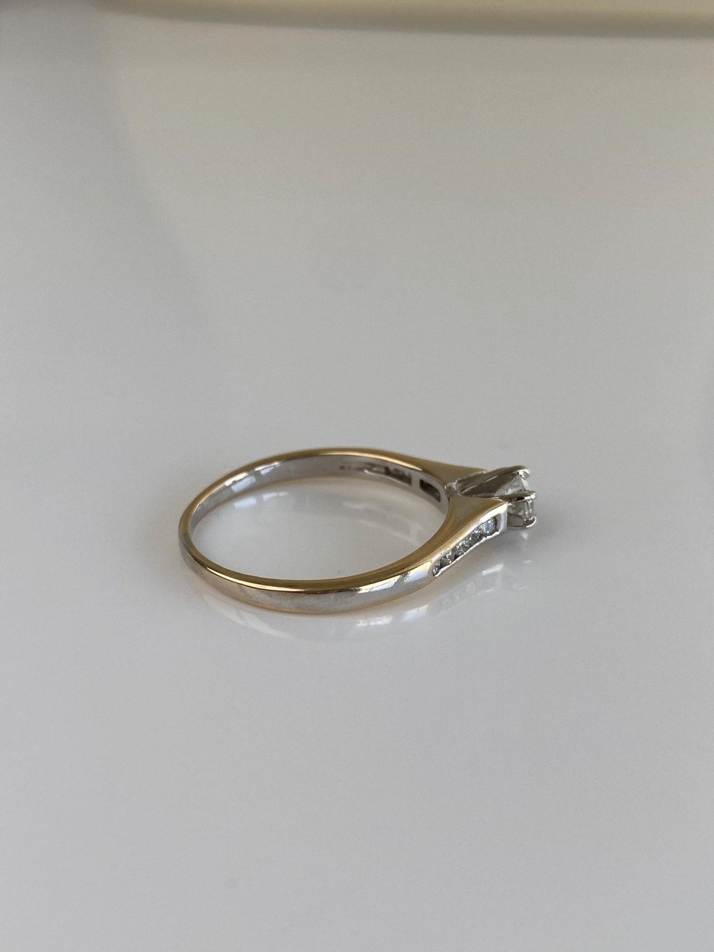 Vintage Solid 14k White & Yellow Gold Diamond Ring - Size 8.25