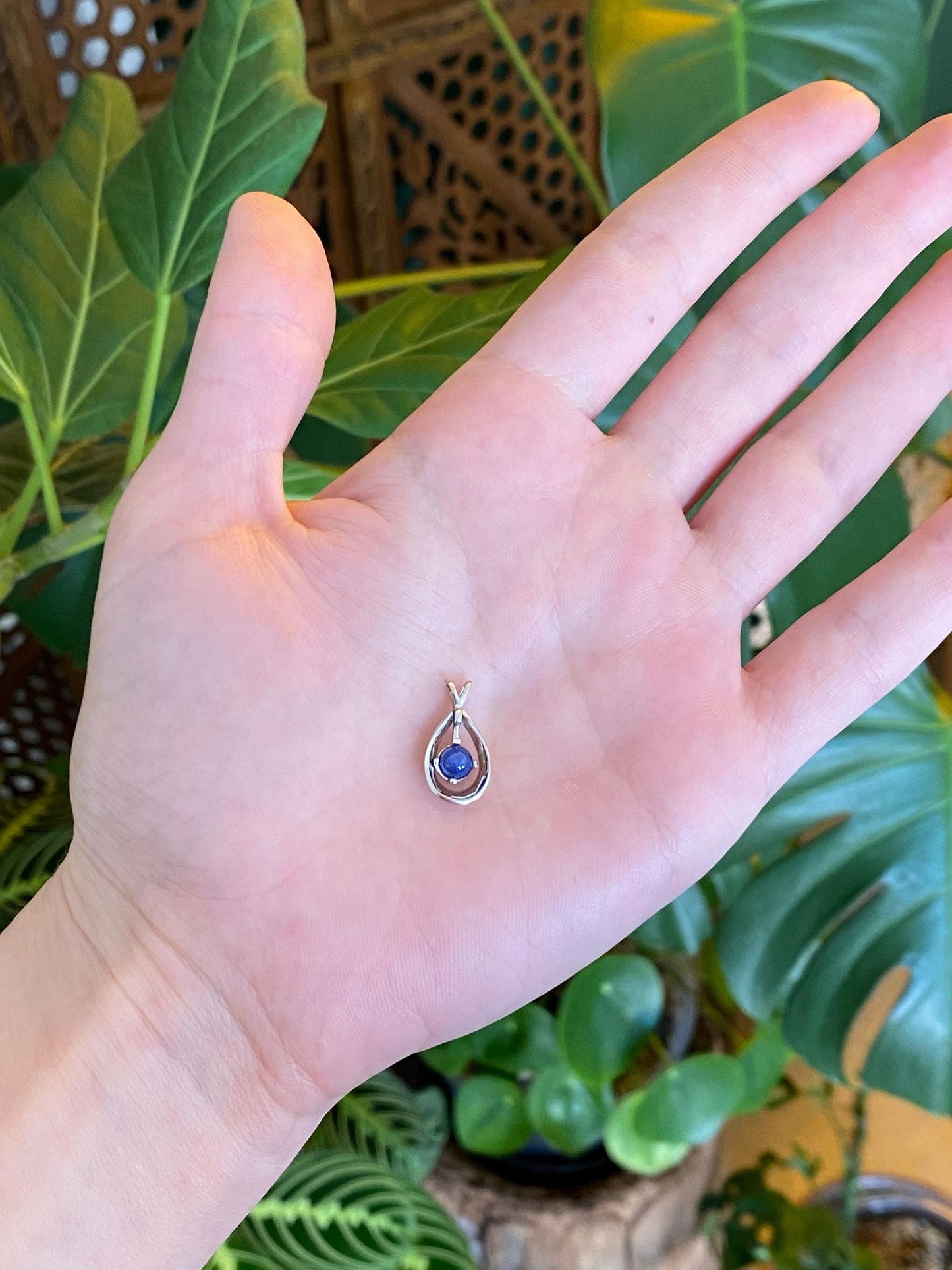 Vintage Solid 14k White Gold Blue Star Sapphire Teardrop Charm