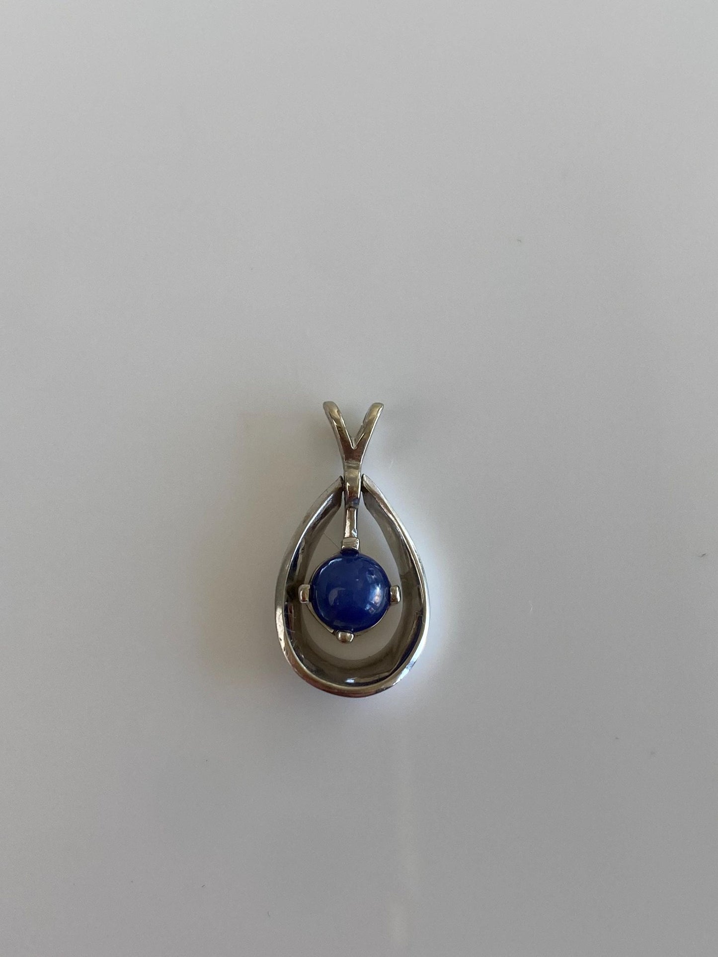 Vintage Solid 14k White Gold Blue Star Sapphire Teardrop Charm