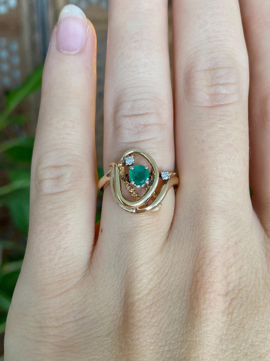 Vintage Solid 14k Yellow Gold Diamonds Emerald Abstract Ring - Size 5.75
