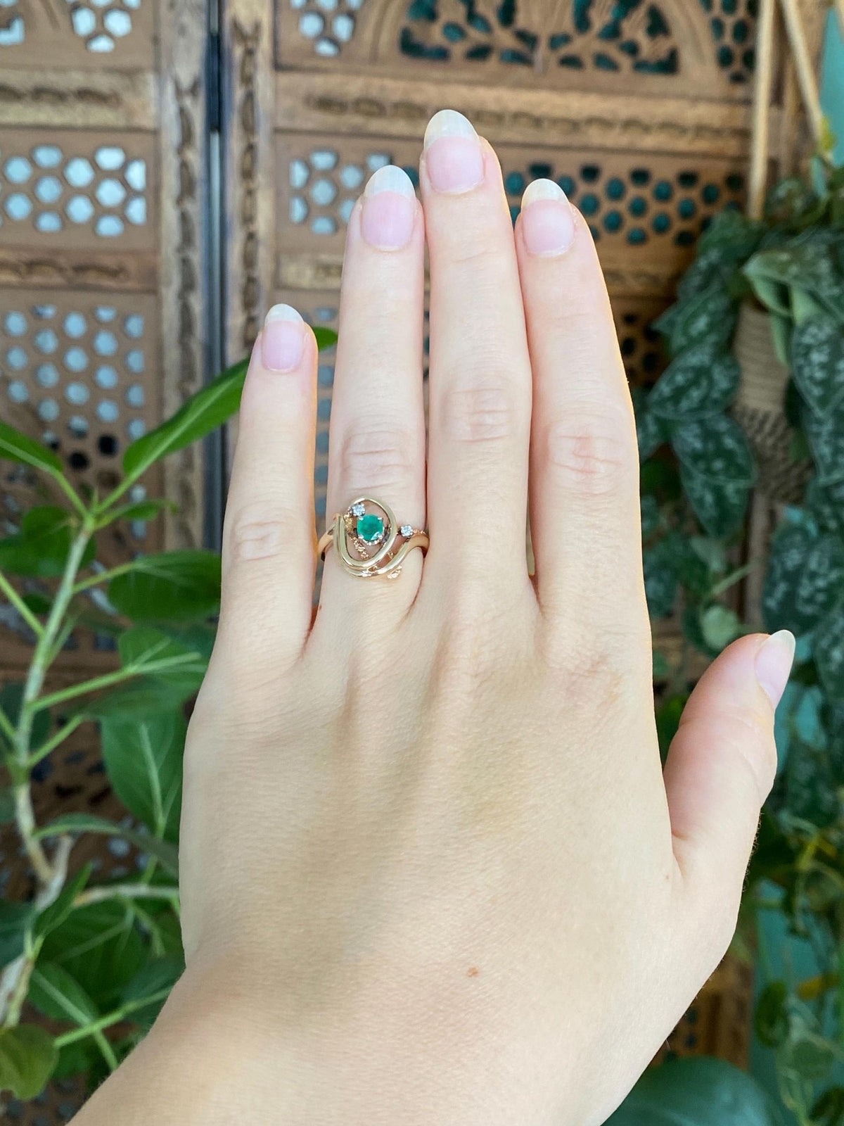 Vintage Solid 14k Yellow Gold Diamonds Emerald Abstract Ring - Size 5.75