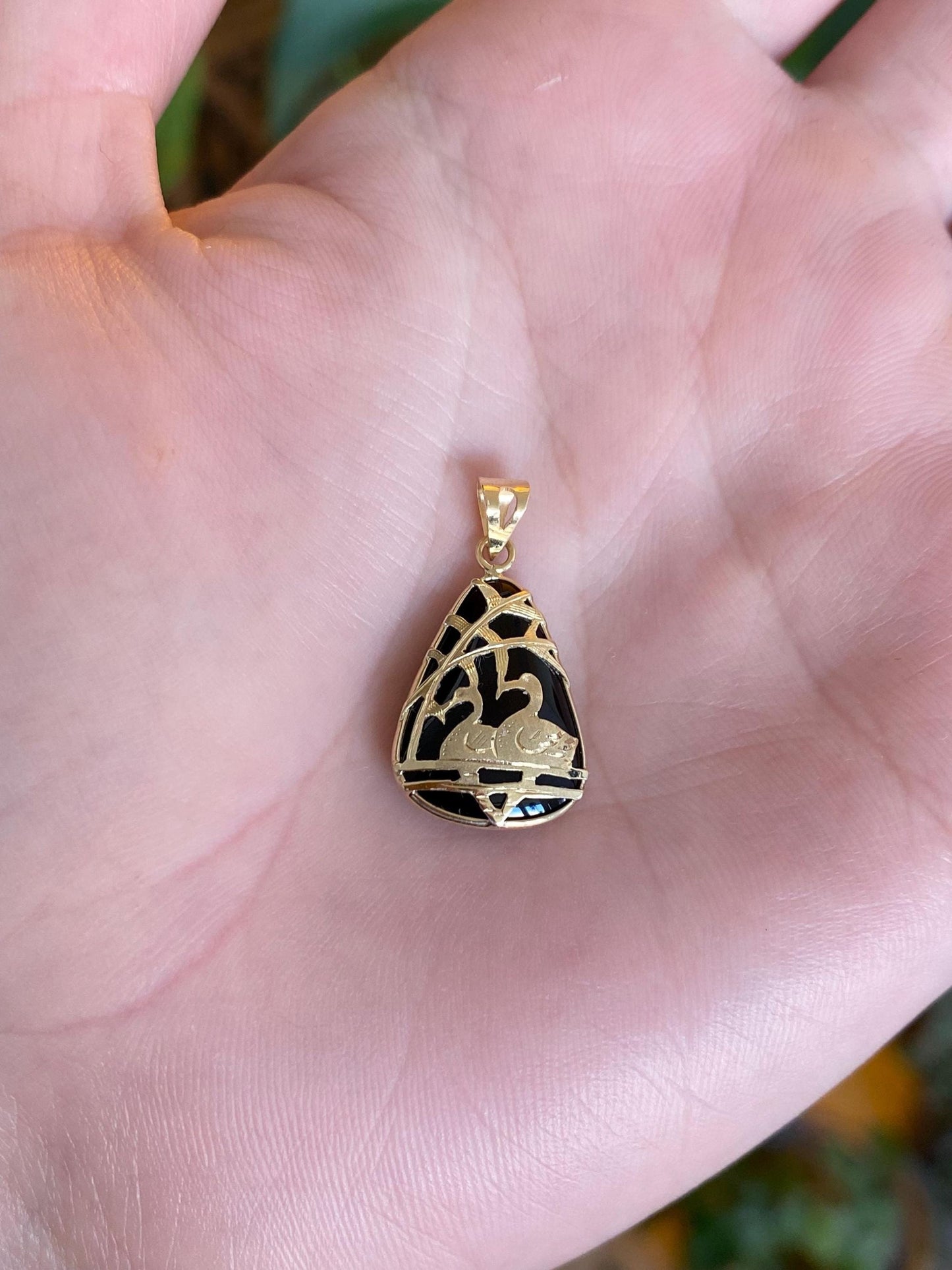 Vintage Solid 14k Yellow Gold Black Onyx Carved Ducks Charm