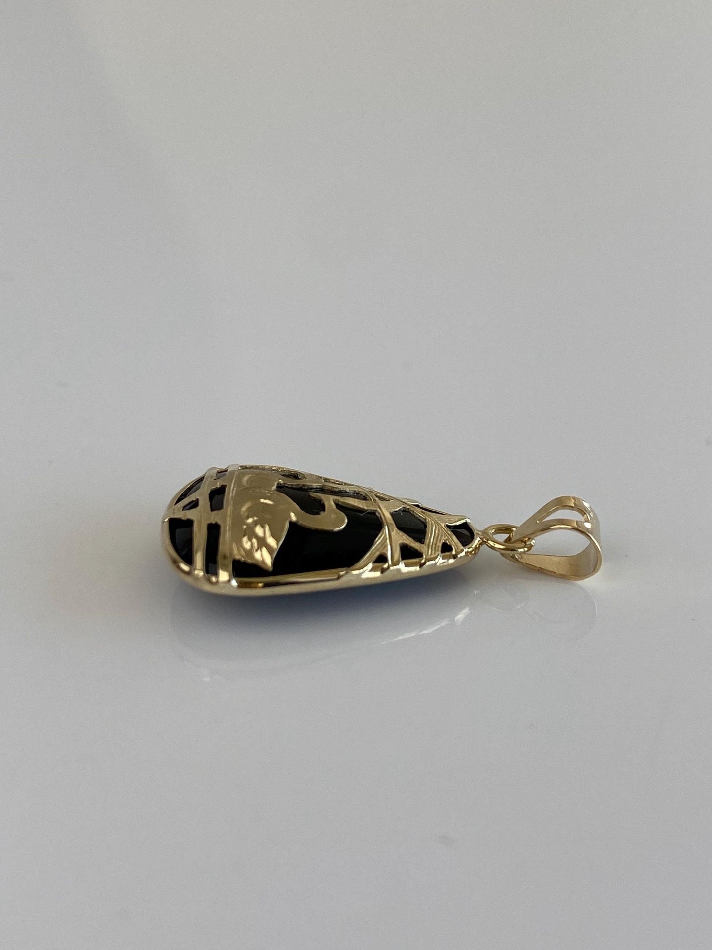 Vintage Solid 14k Yellow Gold Black Onyx Carved Ducks Charm