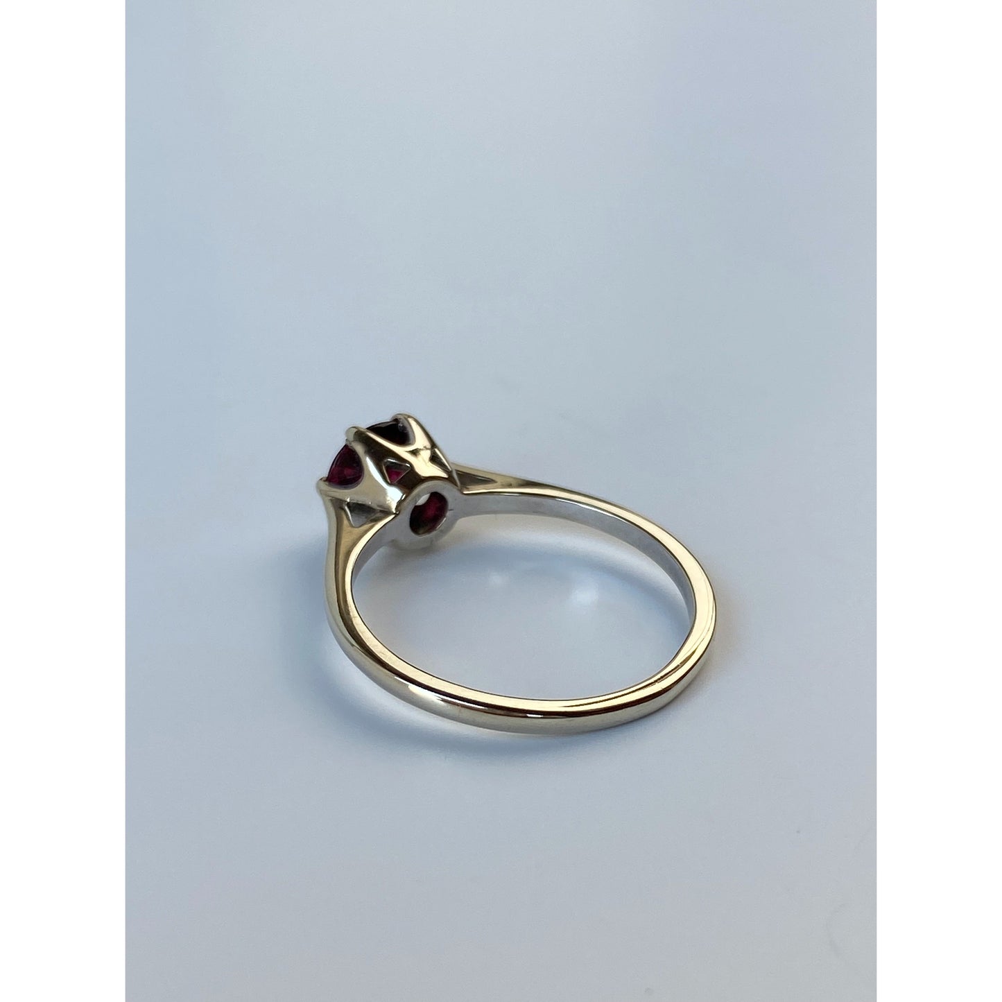 Vintage Solid 14k White Gold Garnet Ring - Size 6