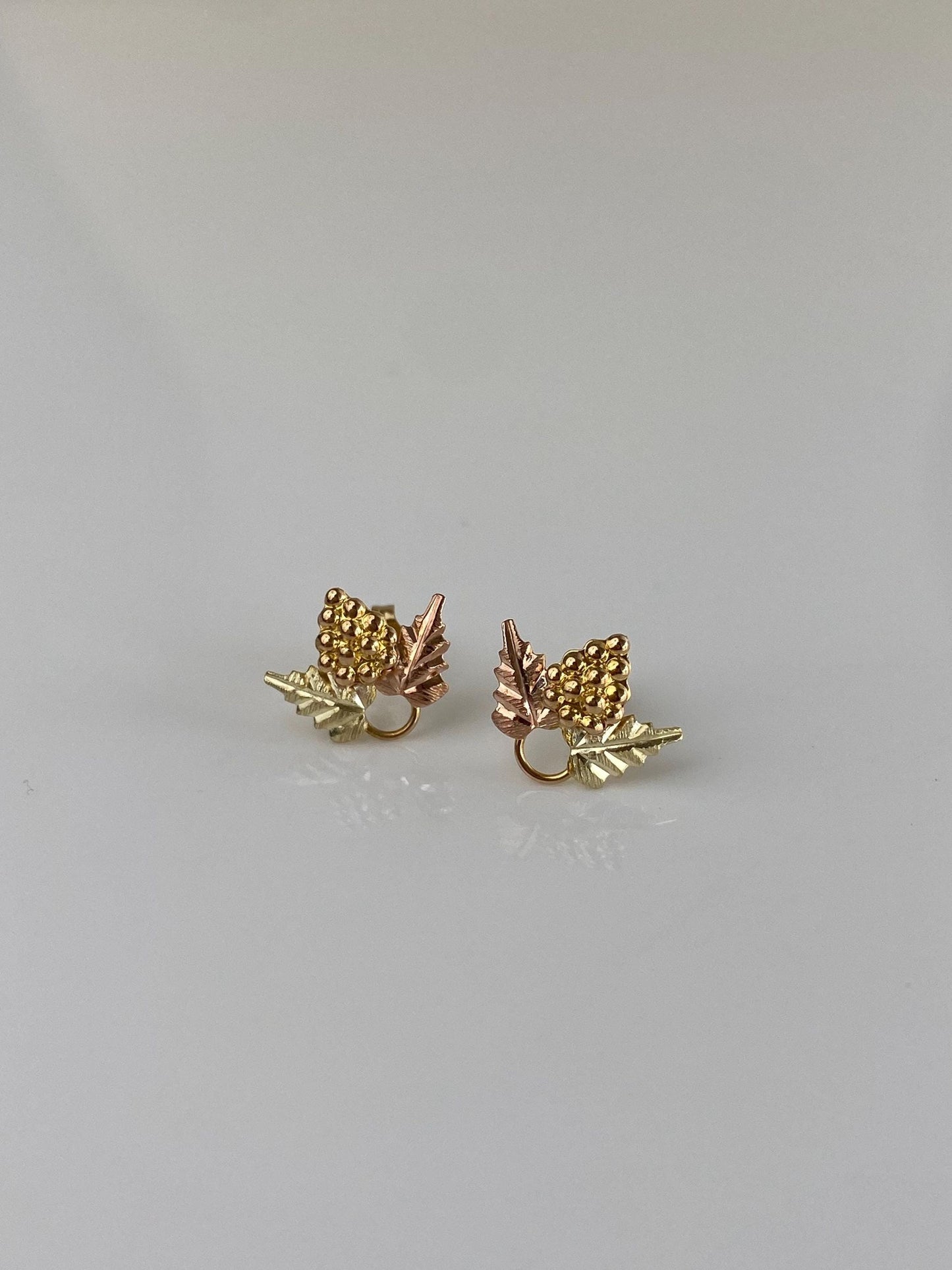 Vintage Solid 10k Black Hills Gold Grapevine Stud Earrings