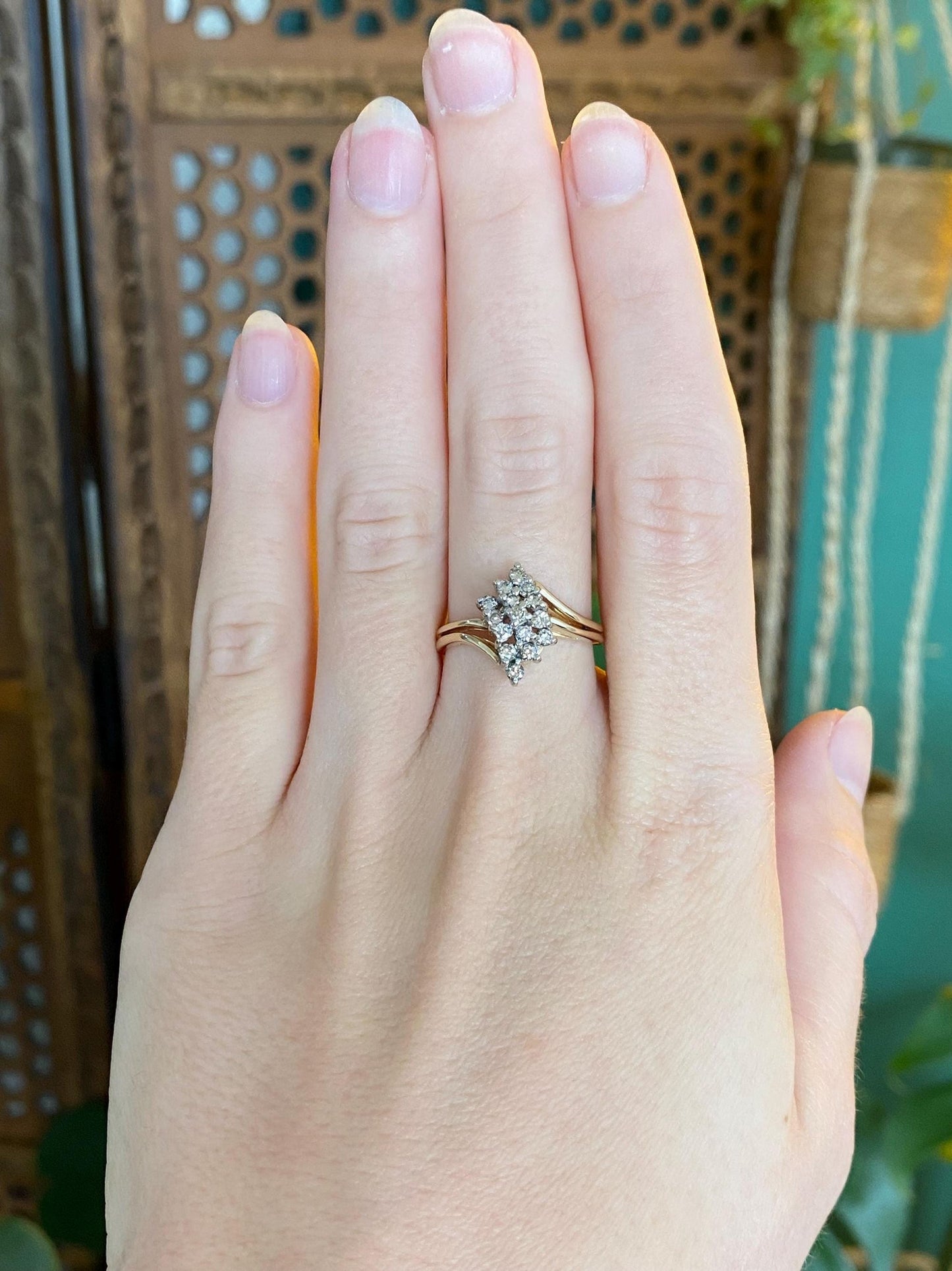 Vintage Solid 14k Yellow & White Gold Diamond Cluster Twist Ring - Size 7.25