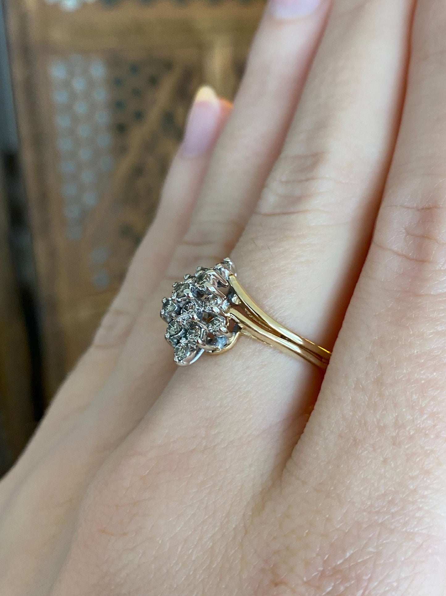 Vintage Solid 14k Yellow & White Gold Diamond Cluster Twist Ring - Size 7.25