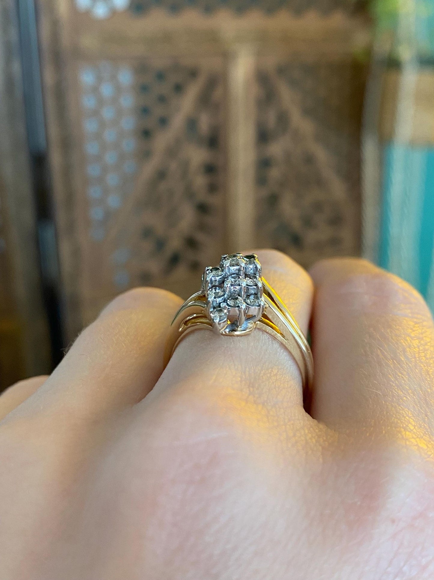 Vintage Solid 14k Yellow & White Gold Diamond Cluster Twist Ring - Size 7.25
