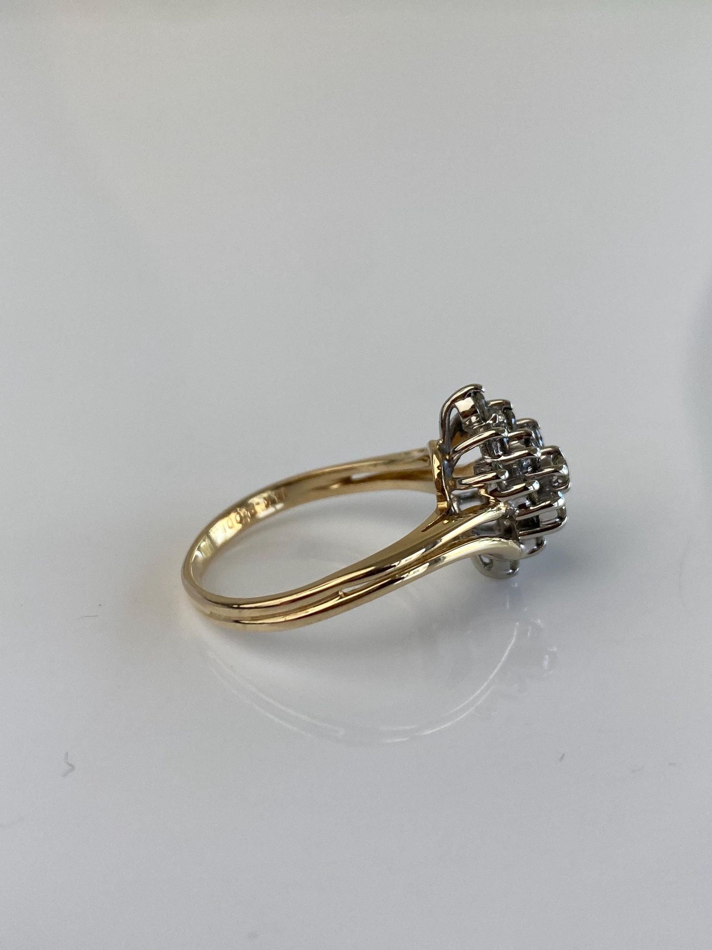 Vintage Solid 14k Yellow & White Gold Diamond Cluster Twist Ring - Size 7.25