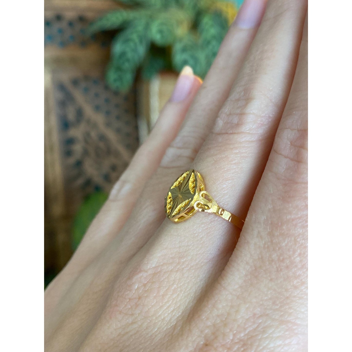 Solid 21k Yellow Gold Diamond Cut Ring - Size 7.75