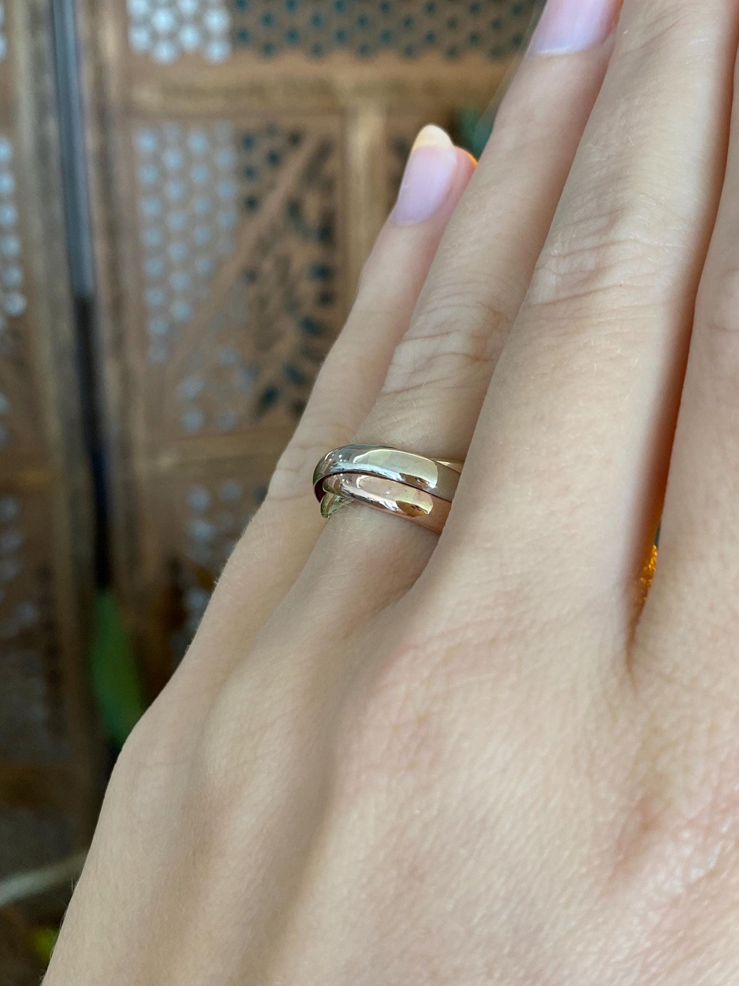 Vintage Solid 14k Tri Tone Gold Rolling Ring - Size 6.5