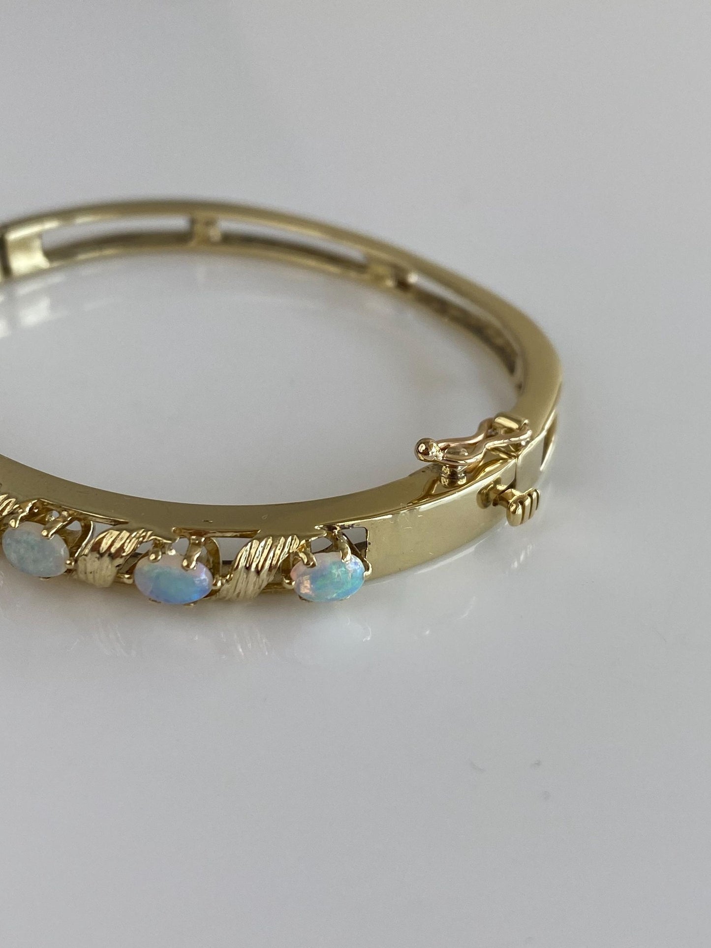 Vintage Solid 14k Yellow Gold Opal Bangle Bracelet - 6 1/4 Inches