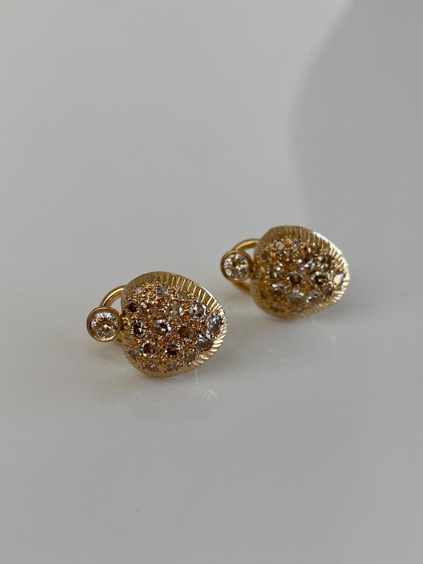Vintage Solid 14k Yellow Gold Diamonds Drop Earrings