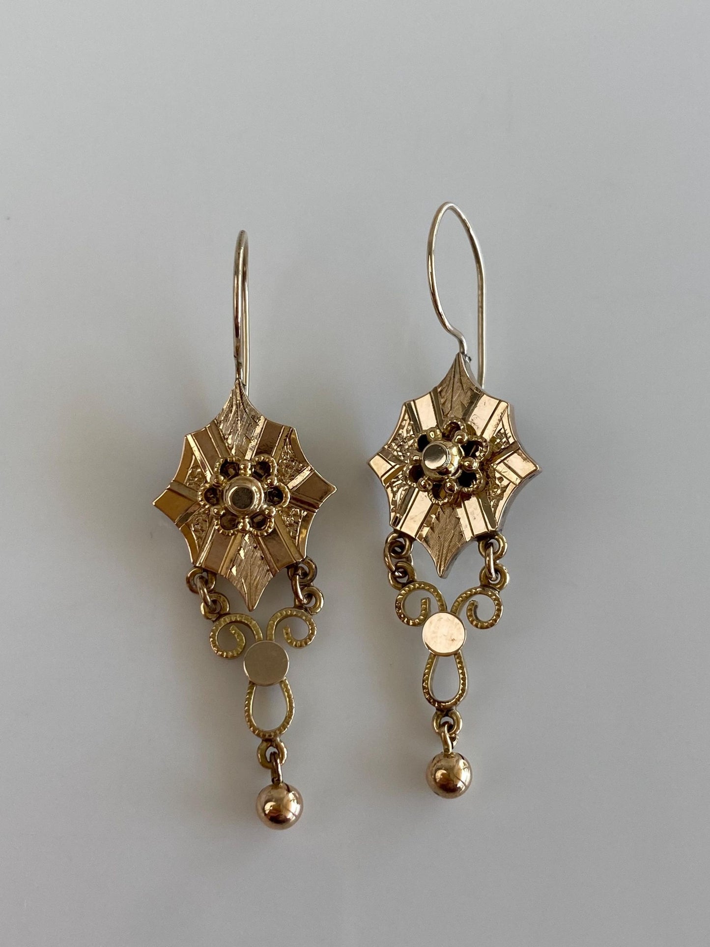 Vintage Solid 10k Yellow Gold Dangle Earrings