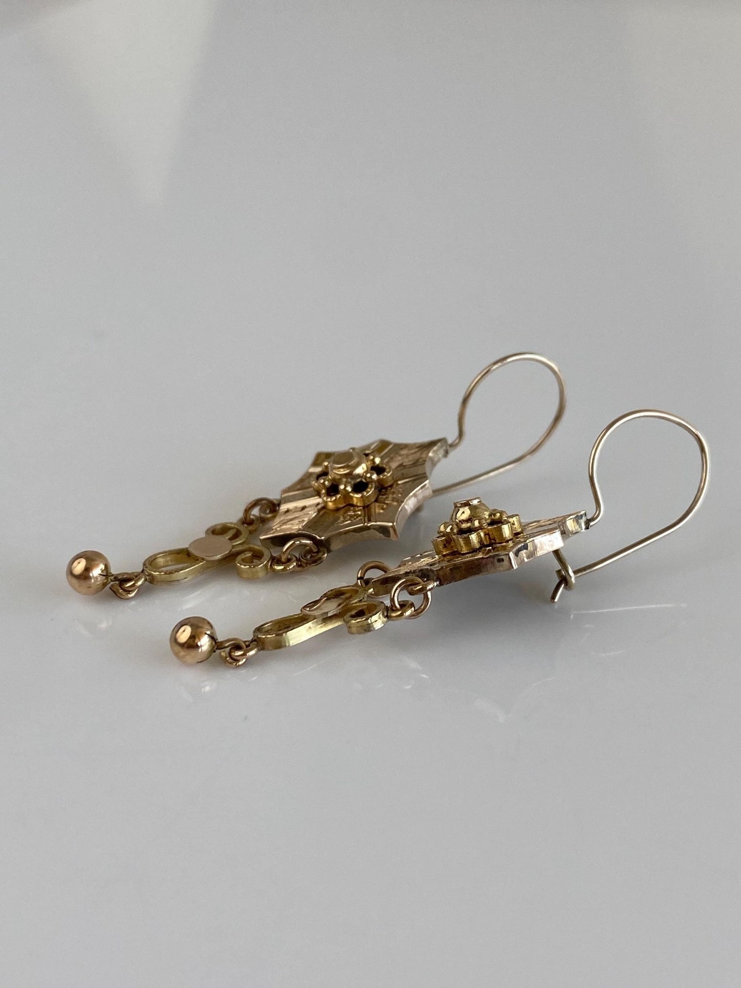 Vintage Solid 10k Yellow Gold Dangle Earrings