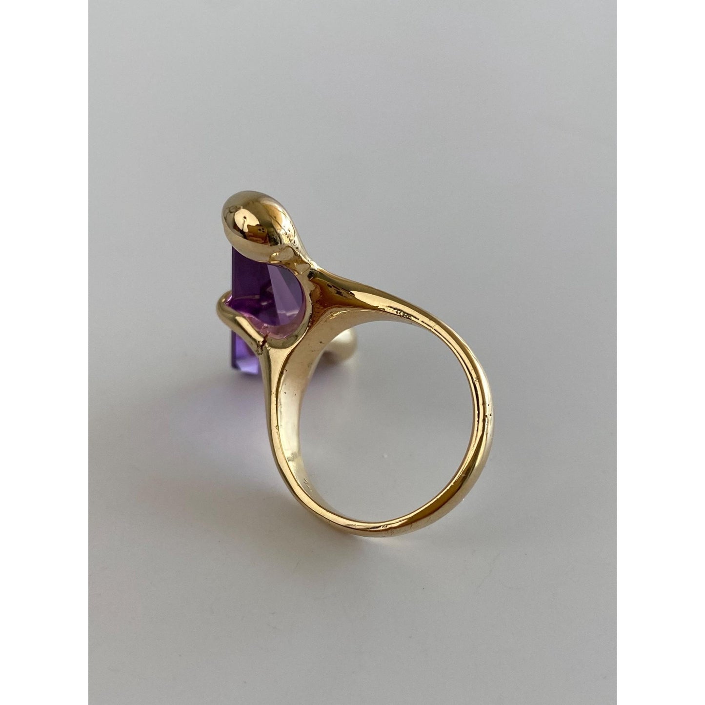 Vintage Solid 14k Yellow Gold Purple Sapphire Ring - Size 7.5