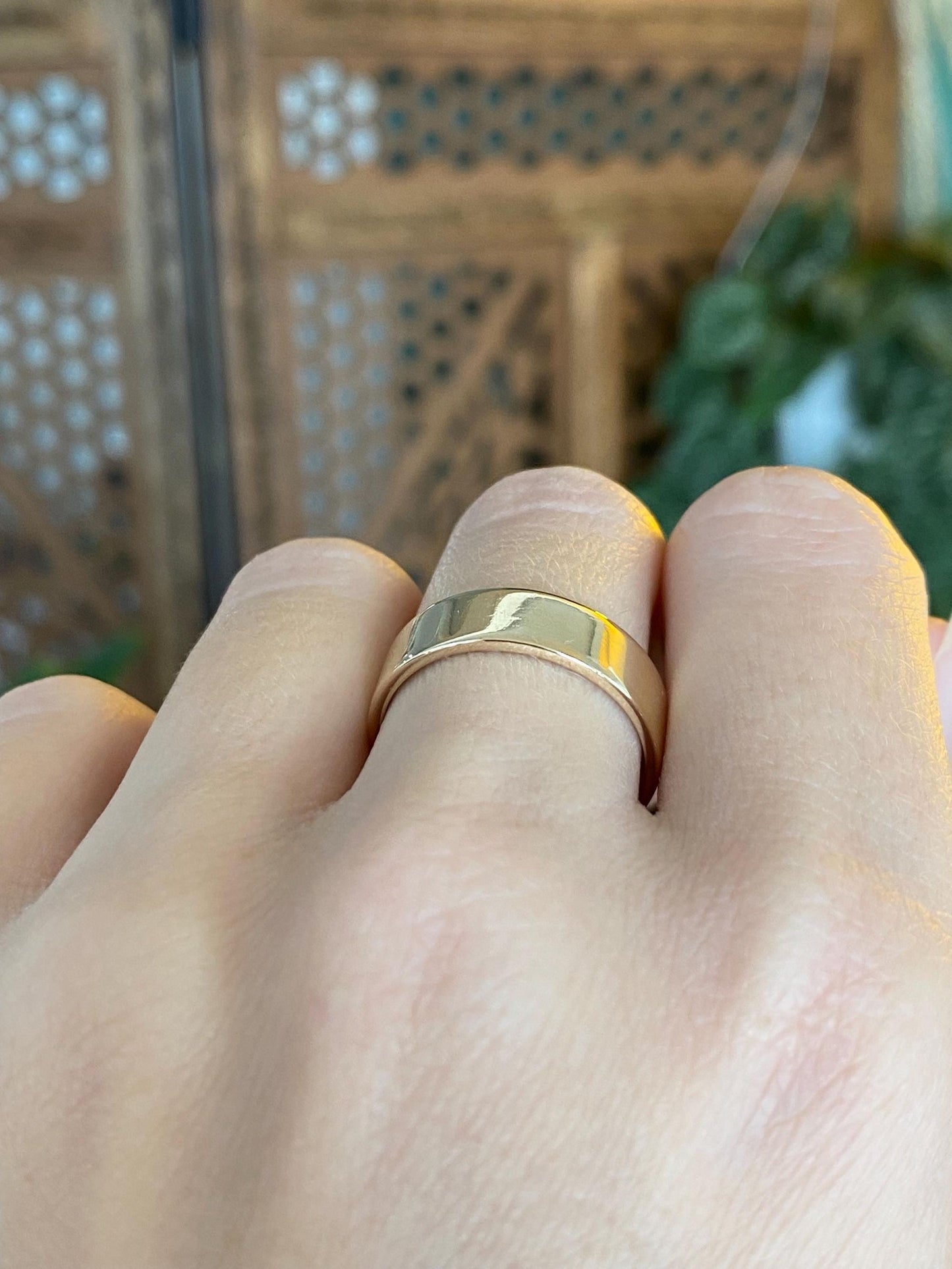 Vintage Solid 14k Yellow Gold Straight Edge Ring Band - Size 8