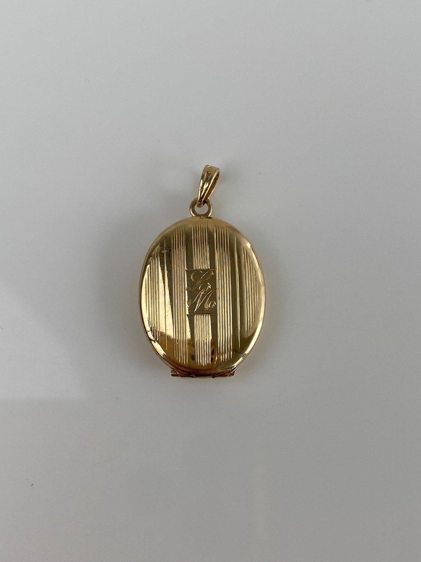 Vintage Solid 14k Yellow Gold Monogram Lined Locket Charm