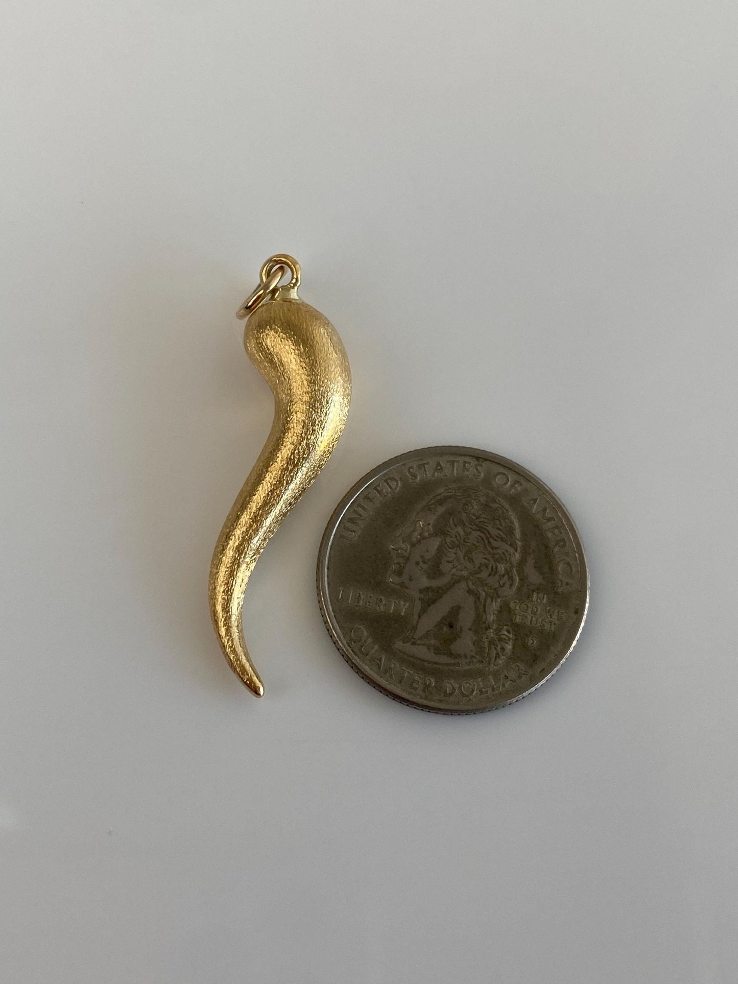 Vintage 18k Yellow Gold Large Satin Italian Horn Charm