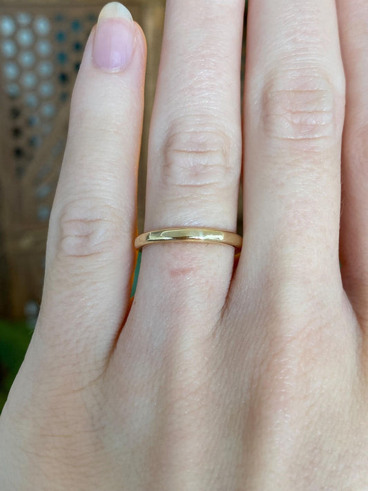 Vintage Solid 14k Yellow Gold Soft Faceted Ring Band - Size 5.75