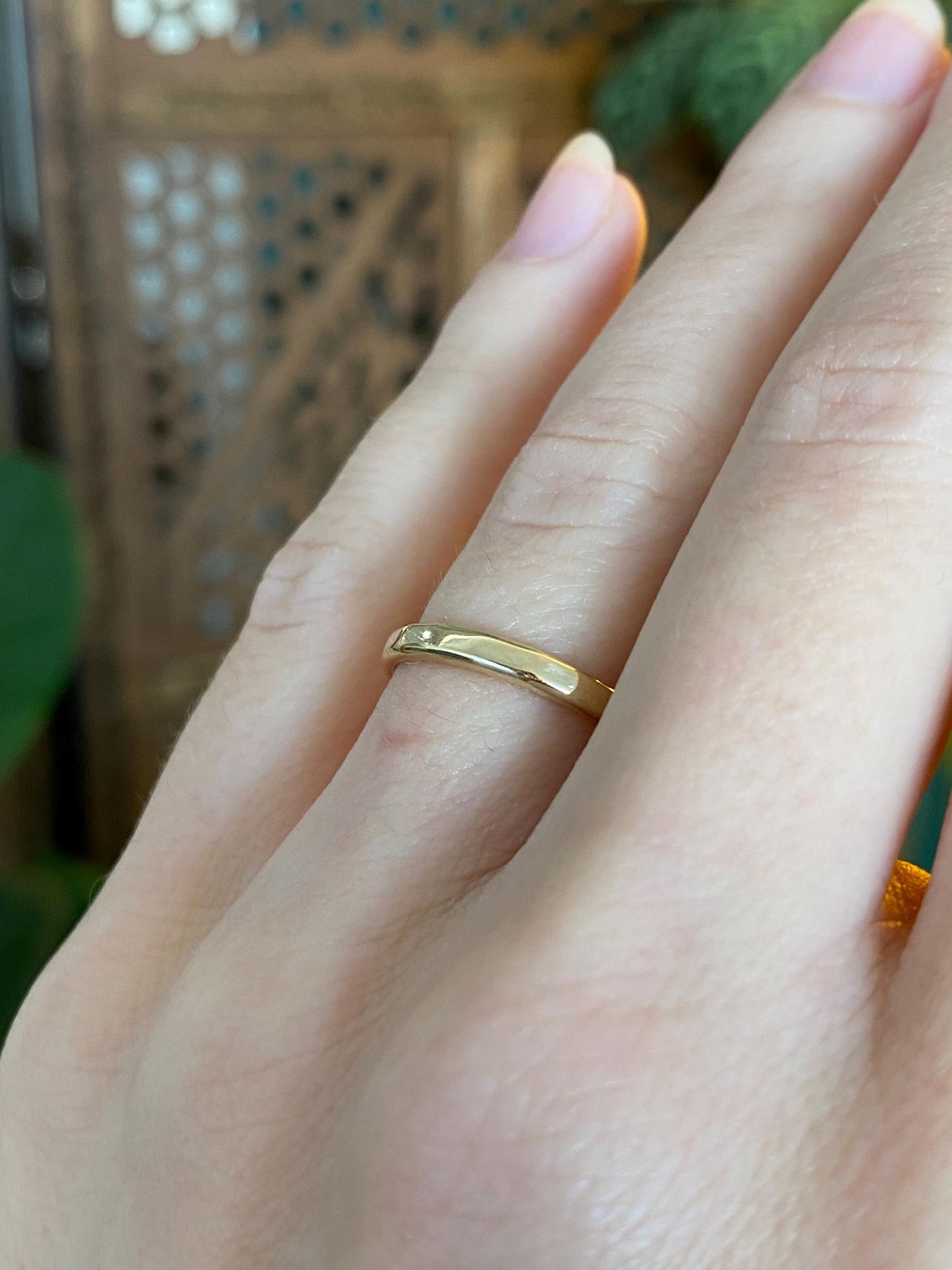Vintage Solid 14k Yellow Gold Soft Faceted Ring Band - Size 5.75