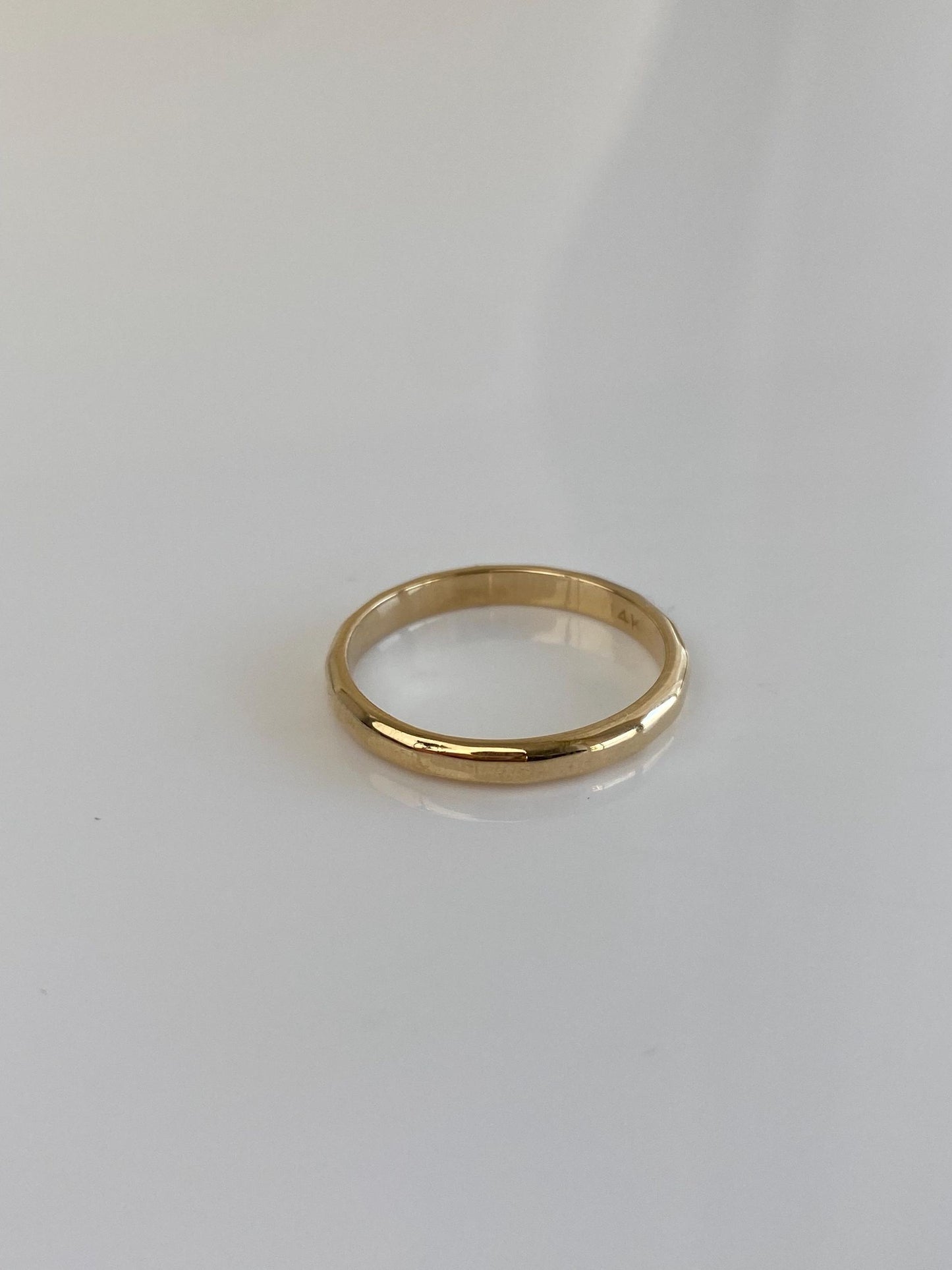Vintage Solid 14k Yellow Gold Soft Faceted Ring Band - Size 5.75