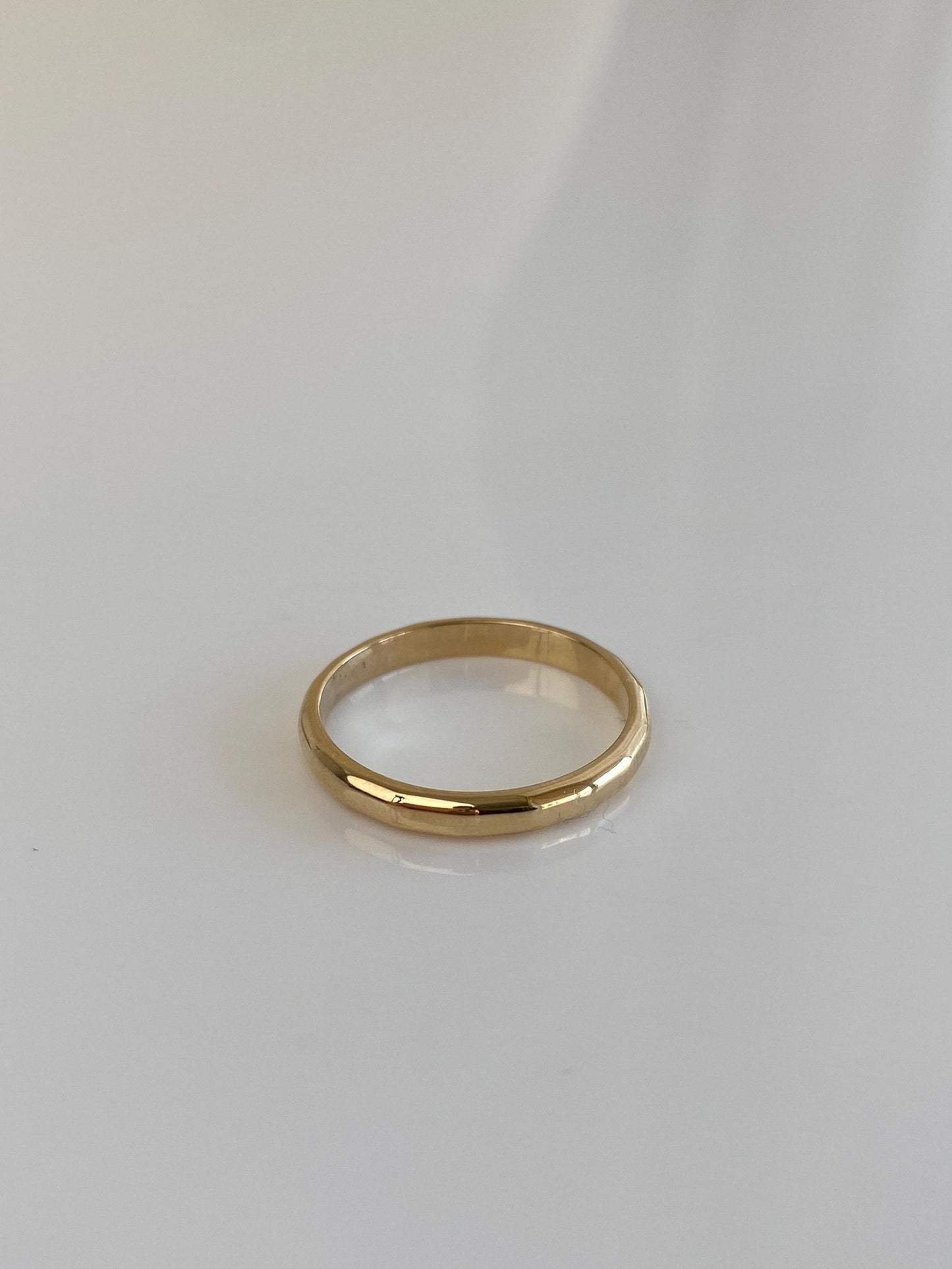 Vintage Solid 14k Yellow Gold Soft Faceted Ring Band - Size 5.75