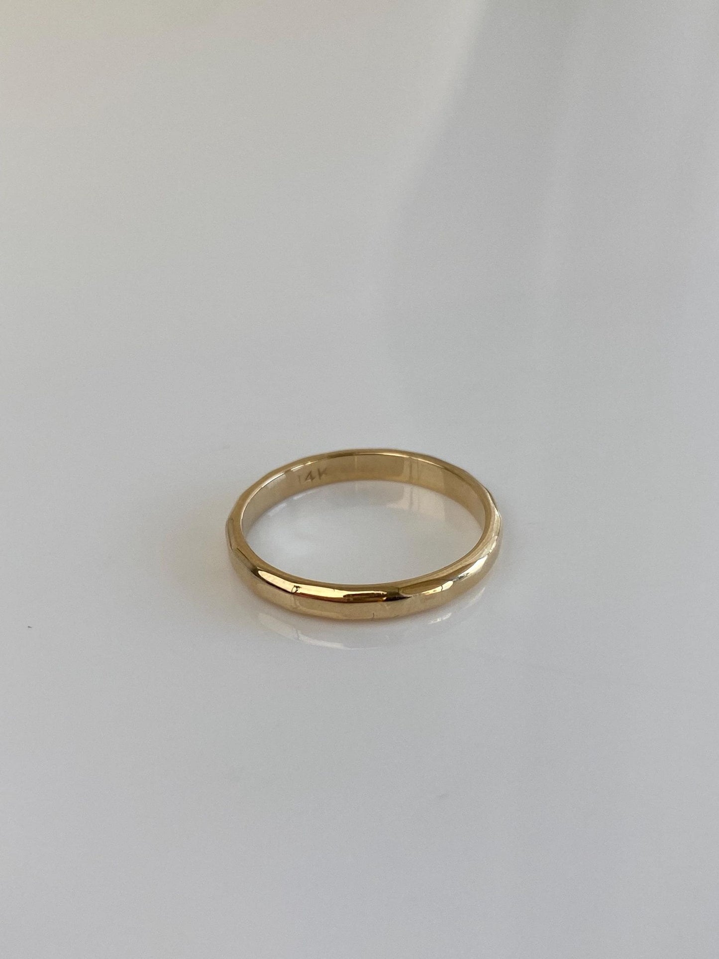 Vintage Solid 14k Yellow Gold Soft Faceted Ring Band - Size 5.75