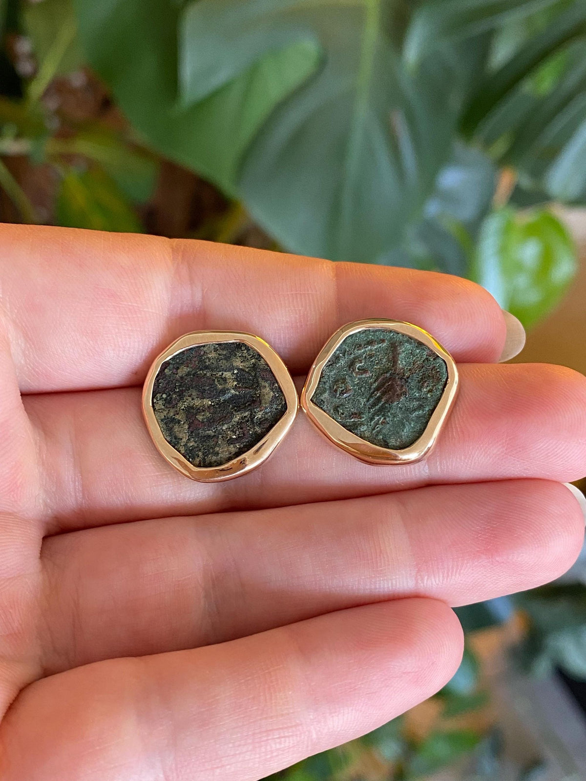 Vintage Solid 10k Yellow Gold Bezel Set Old Coin Drop Earrings