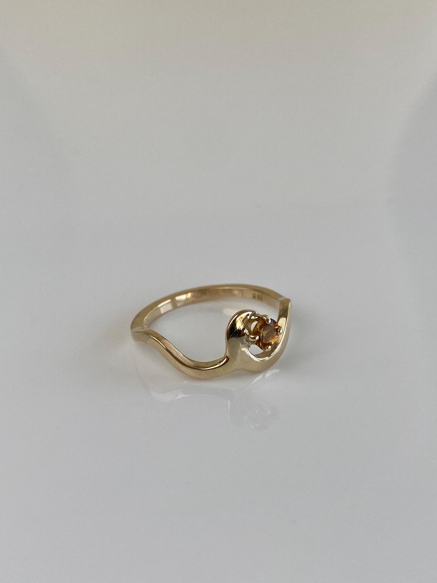 Vintage Solid 14k Yellow Gold Citrine Ring - Size 4.75