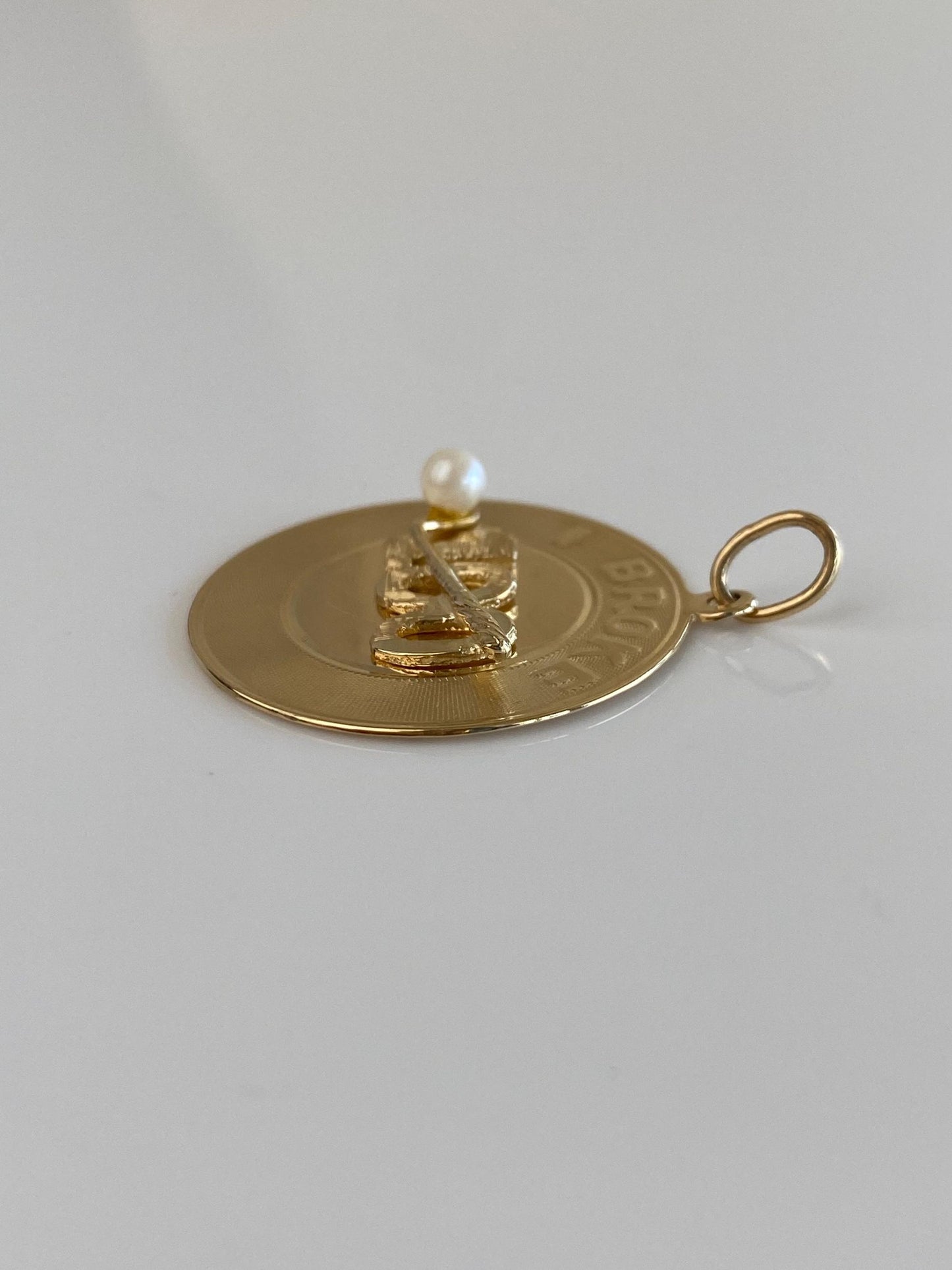 Vintage Solid 14k Yellow Gold Pearl 'I Broke 100' Golf Charm