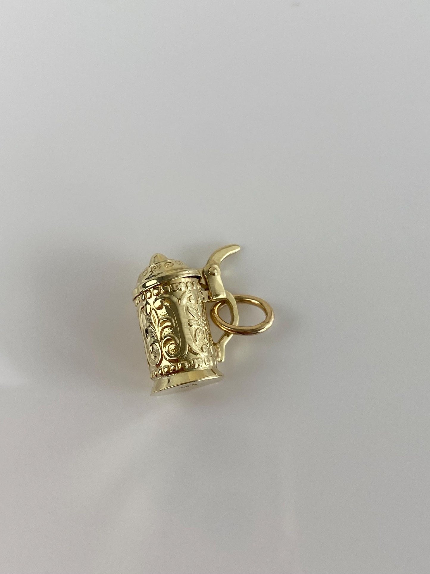 Vintage 14k Yellow Gold Articulated Beer Stein Charm
