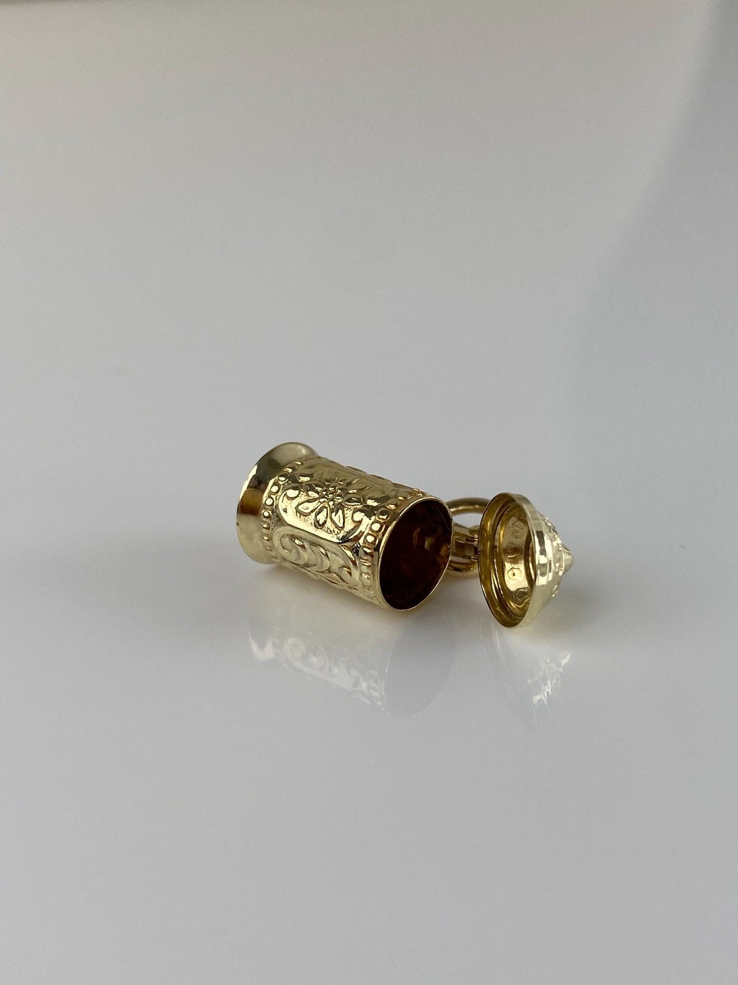 Vintage 14k Yellow Gold Articulated Beer Stein Charm