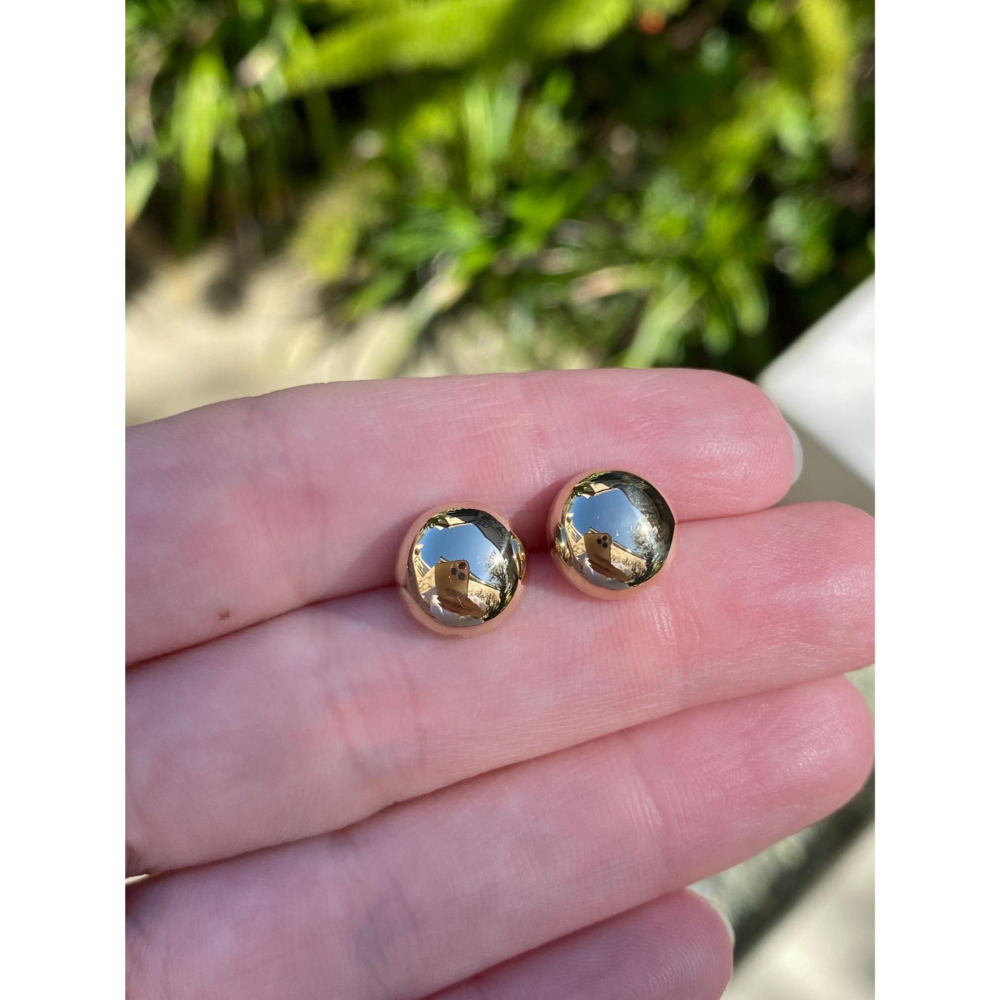 Vintage 18k Yellow Gold Dome Stud Earrings