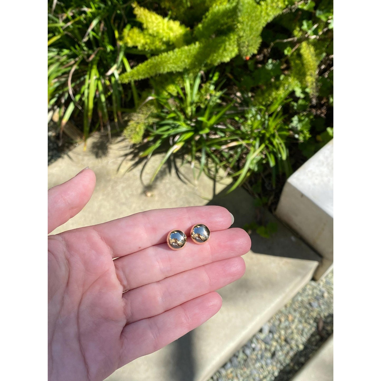 Vintage 18k Yellow Gold Dome Stud Earrings