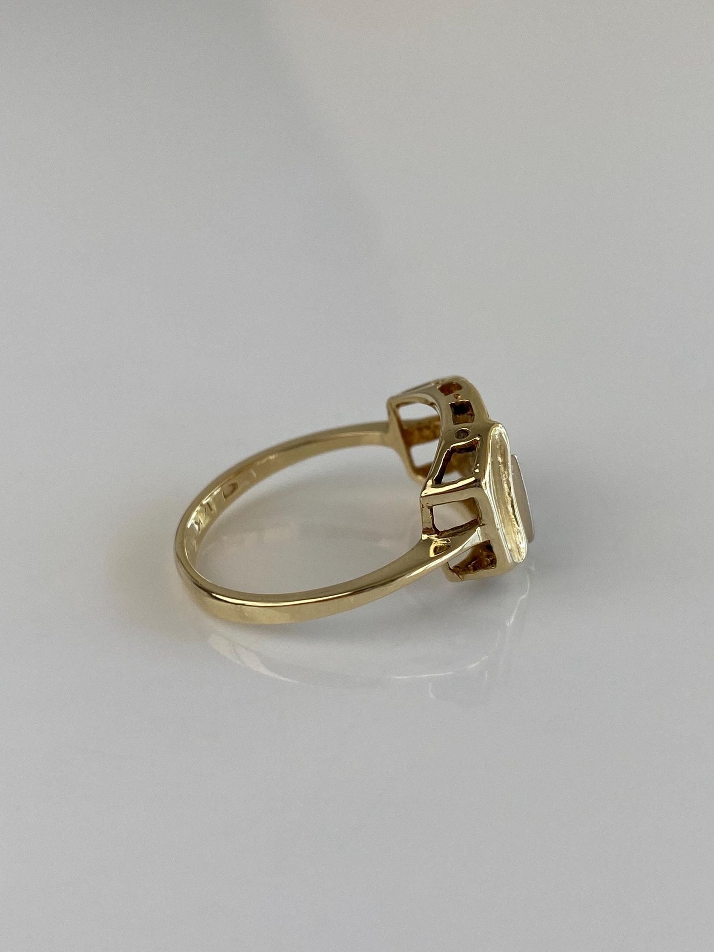 Vintage Solid 14k White & Yellow Gold Diamonds Ring - Size 7.5