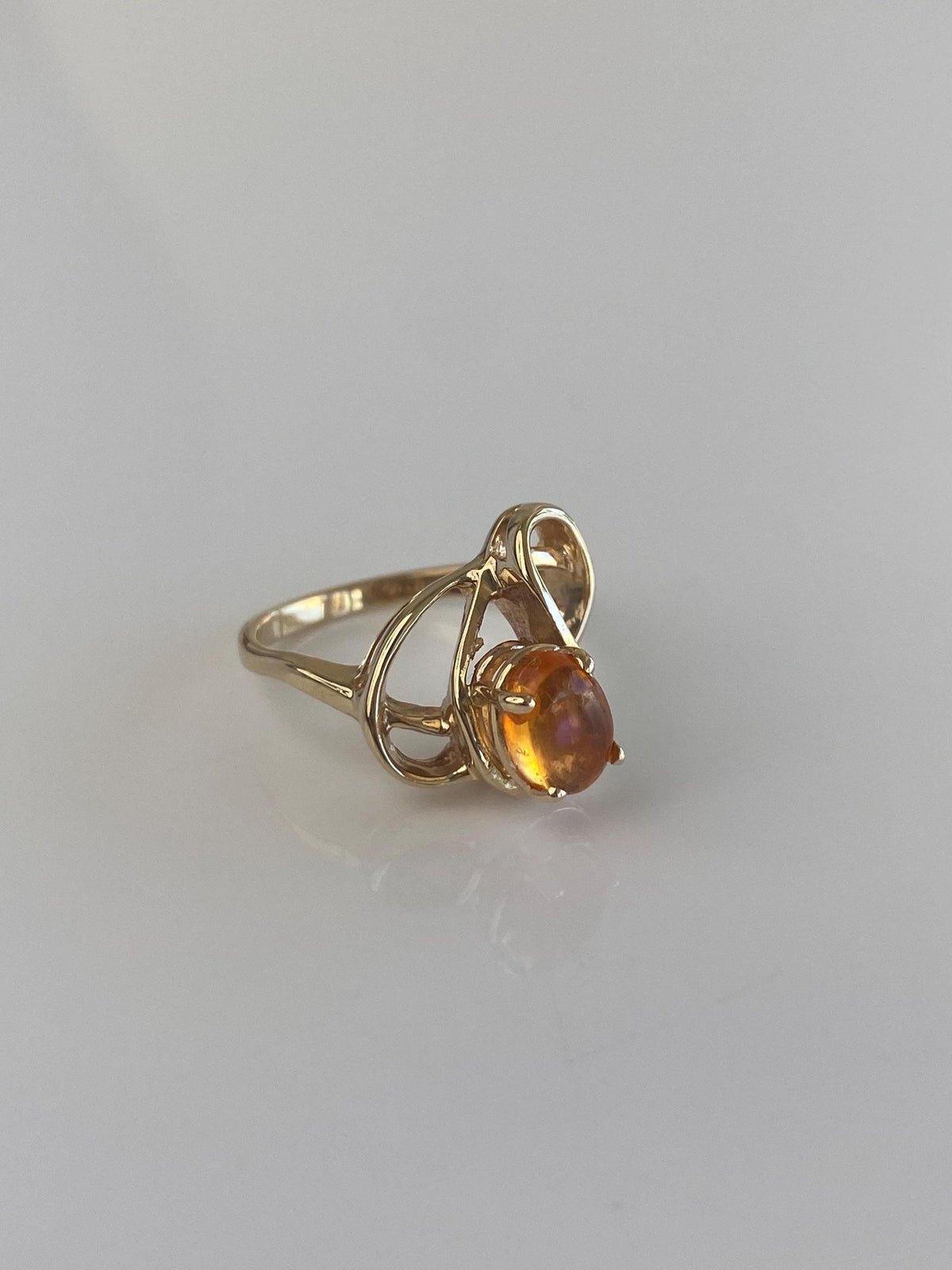 Vintage Solid 14k Yellow Gold Fire Opal Ring - Size 4.75