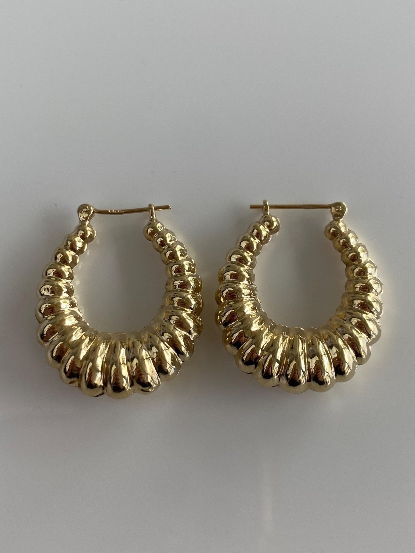 Vintage 14k Yellow Gold Scalloped Hoop Earrings