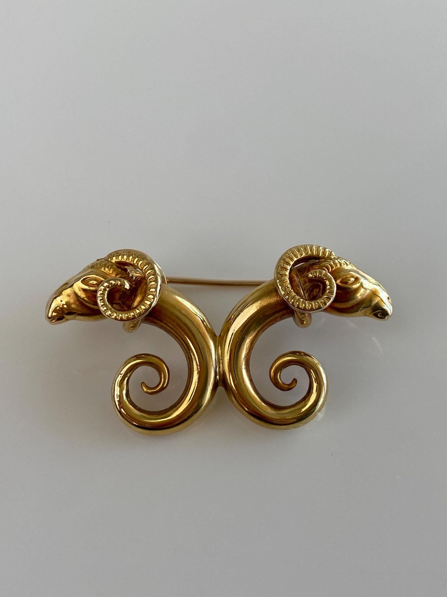 Vintage 18k Yellow Gold Ram Heads Brooch Pin
